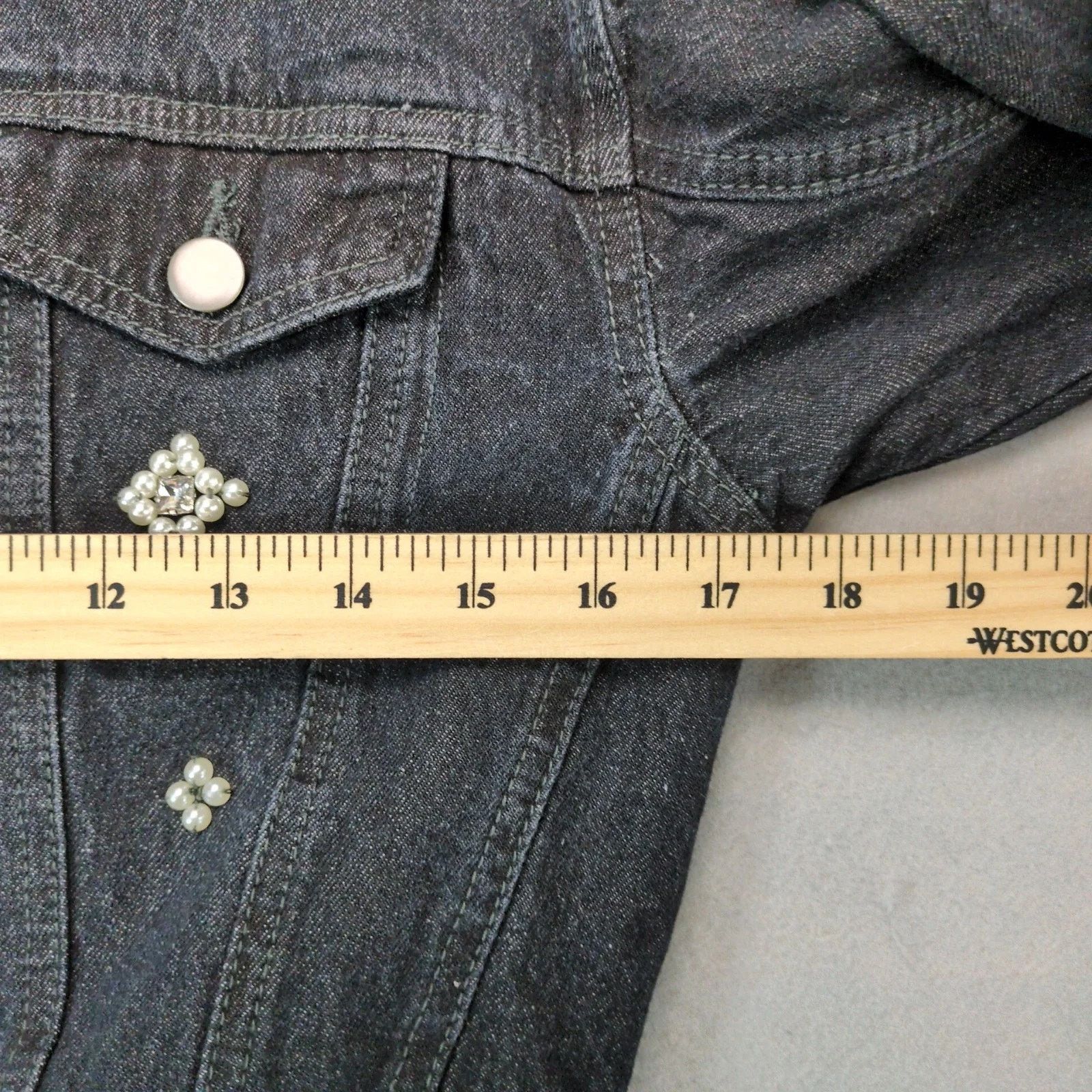 Forever 21 Forever 21 Embellished Black Denim Cropped Jean Jacket M Size M / US 6-8 / IT 42-44 - 5 Thumbnail