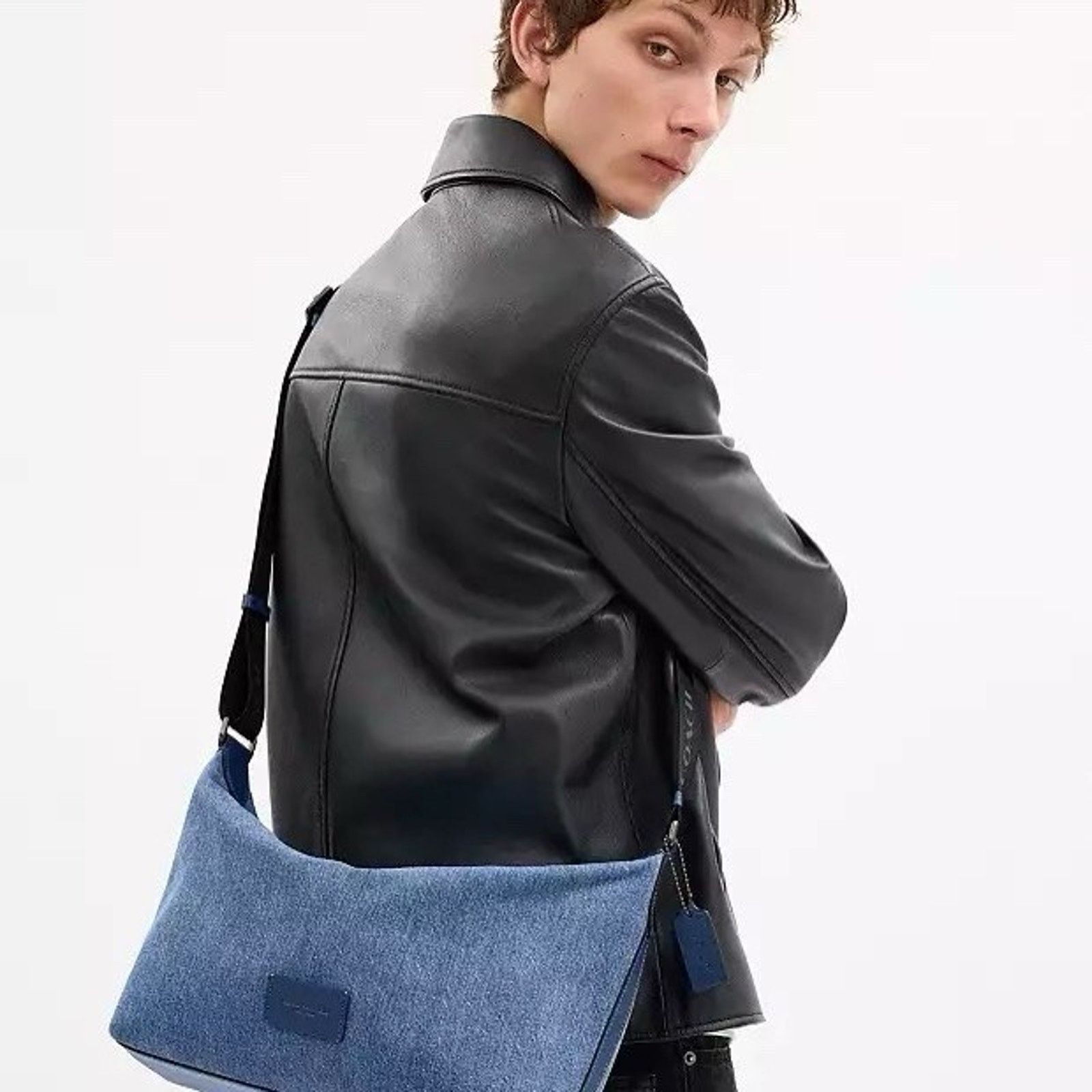 Coach NWT COACH Finn Crossbody Bag CBI75 Qb/Denim/Deep Blue Size ONE SIZE - 8 Thumbnail