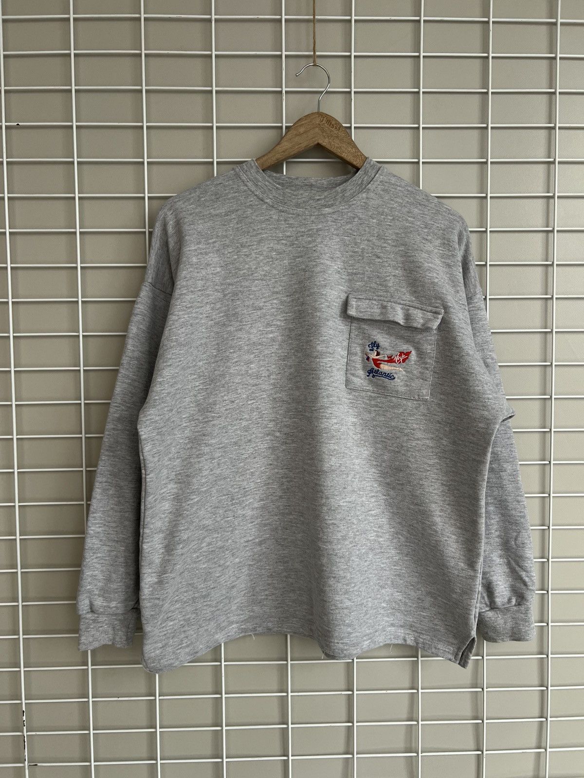Other Virgin Atlantic Leisurewear Sweatshirt Mens Size M Vintage Size US M / EU 48-50 / 2 - 1 Thumbnail