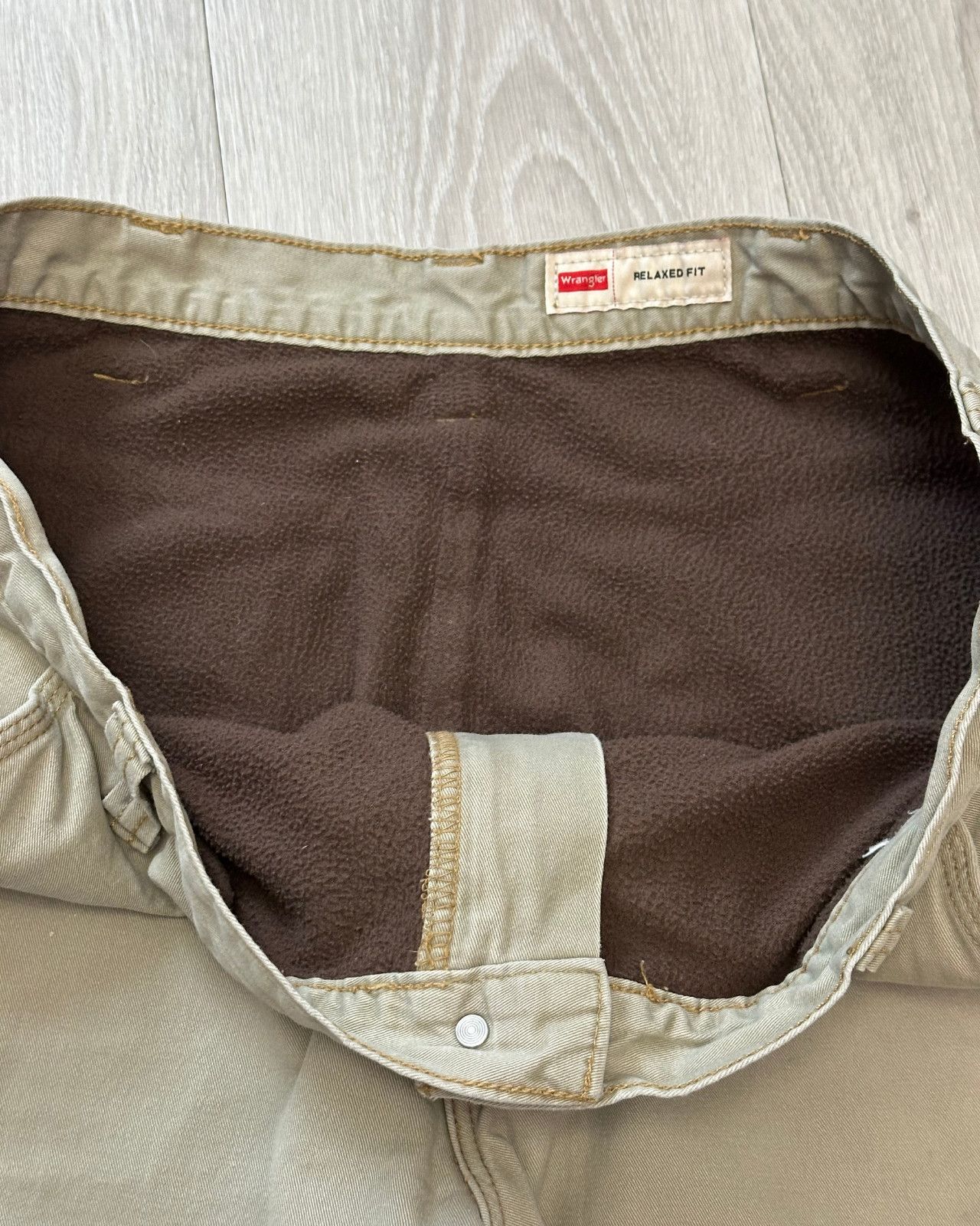 Wrangler Wrangler Relaxed Fit Fleece Lined Khaki Cargo Pants - 38x29 Size US 38 / EU 54 - 5 Thumbnail