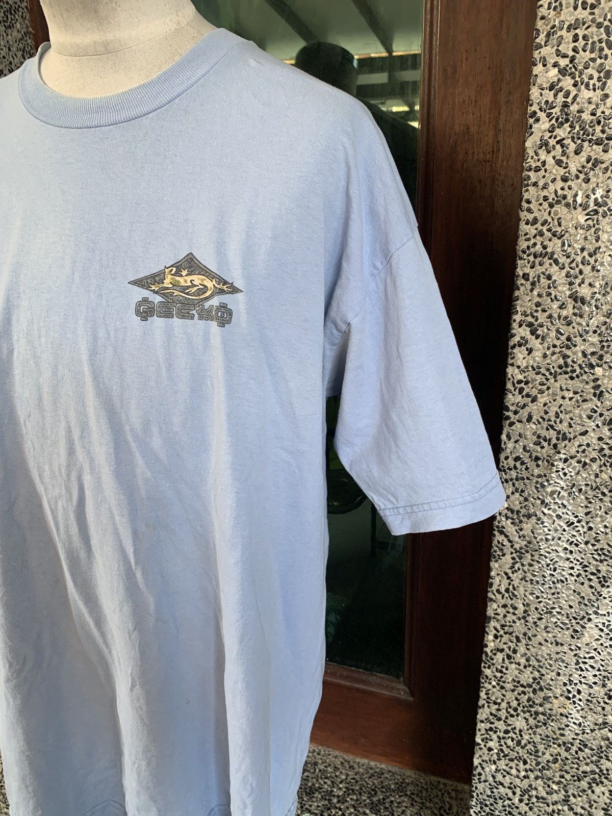 Vintage Vintage 90s Gecko Hawaii Surf / Surfing / Surfboards T shirt Size US XL / EU 56 / 4 - 8 Thumbnail