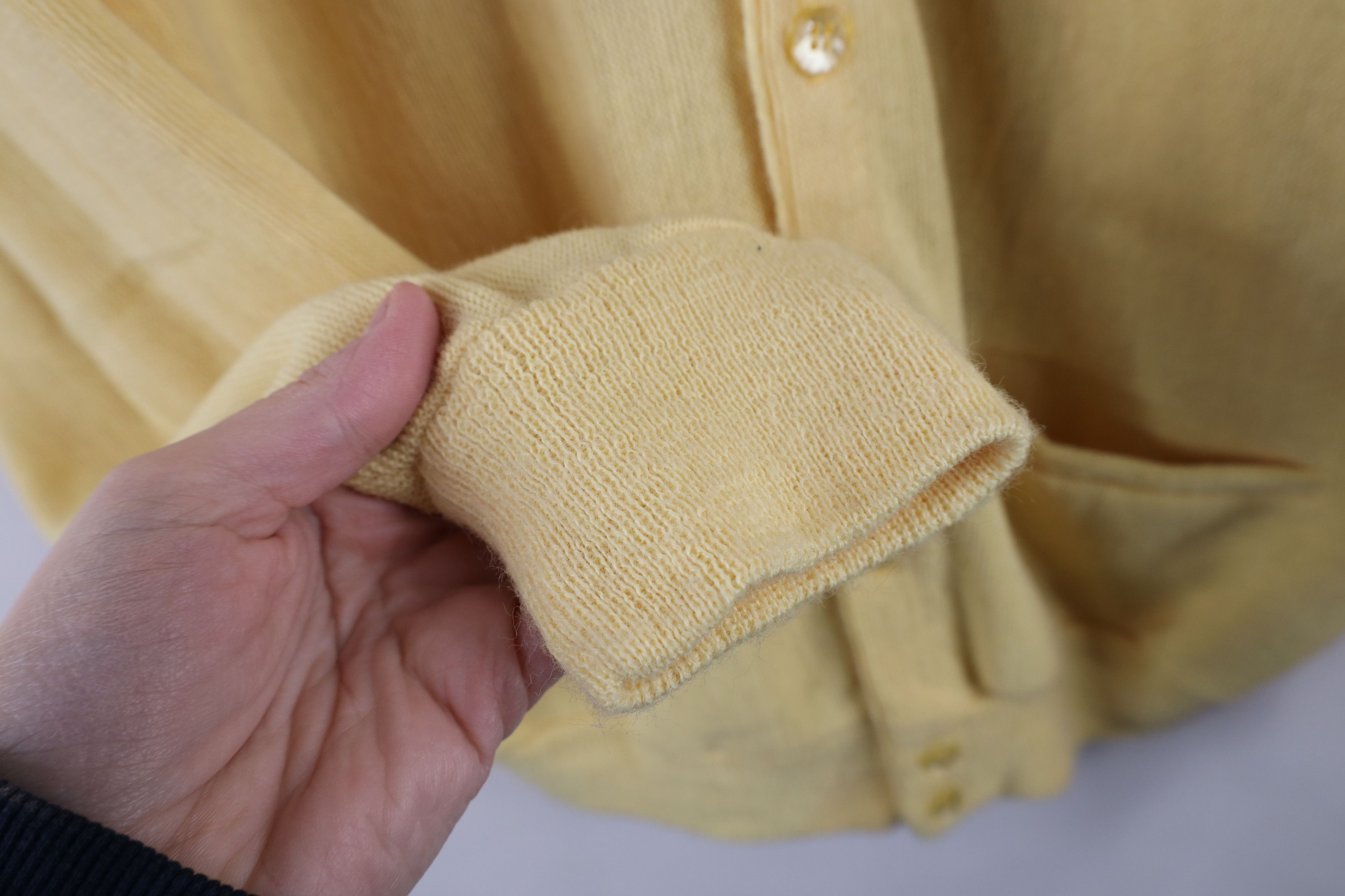 Vintage Vintage 60s 70s Streetwear Knit Cardigan Sweater Yellow USA Size US XL / EU 56 / 4 - 6 Thumbnail