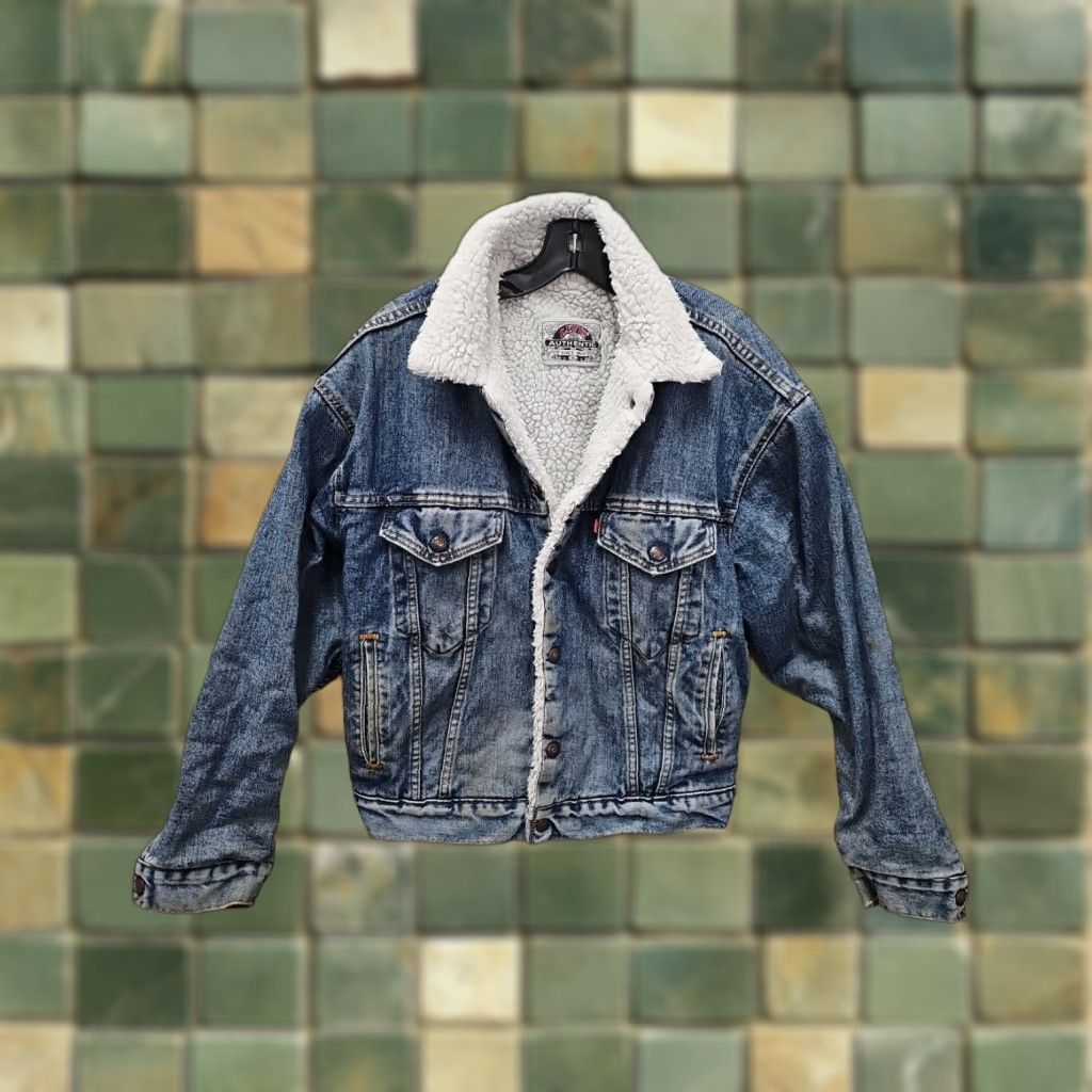Levi's VINTAGE Levi's Denim Trucker Jacket Sherpa Lined Made In USA Sz Small Small Blue 80s 90s USA Mens Denim Jacket Trucker Size US S / EU 44-46 / 1 - 1 Thumbnail