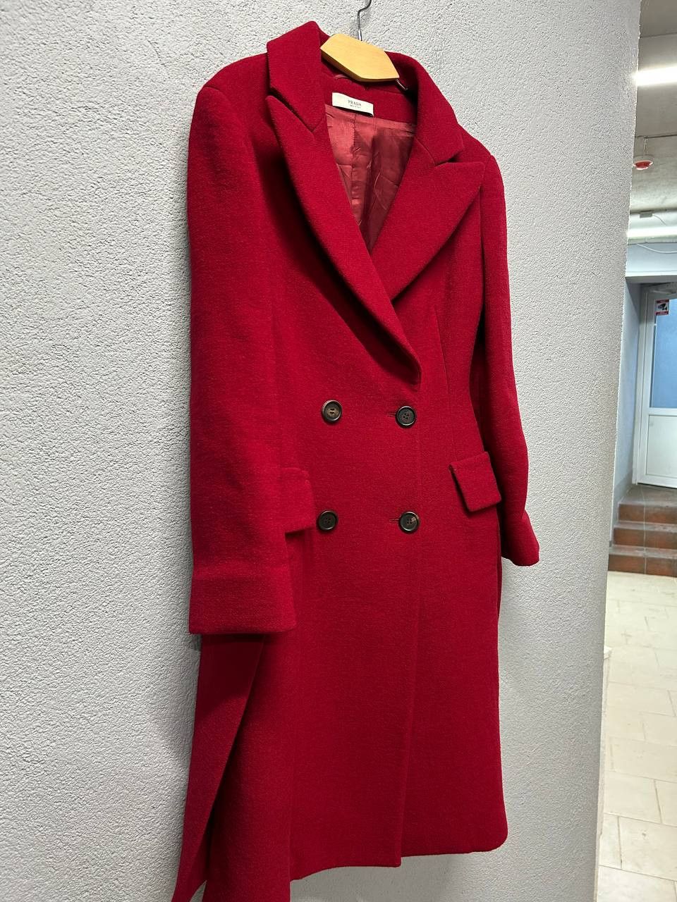Prada Prada FW2009 Women’s Red Virgin Wool Coat Size M US 6 IT 42 Size M / US 6-8 / IT 42-44 - 4 Thumbnail