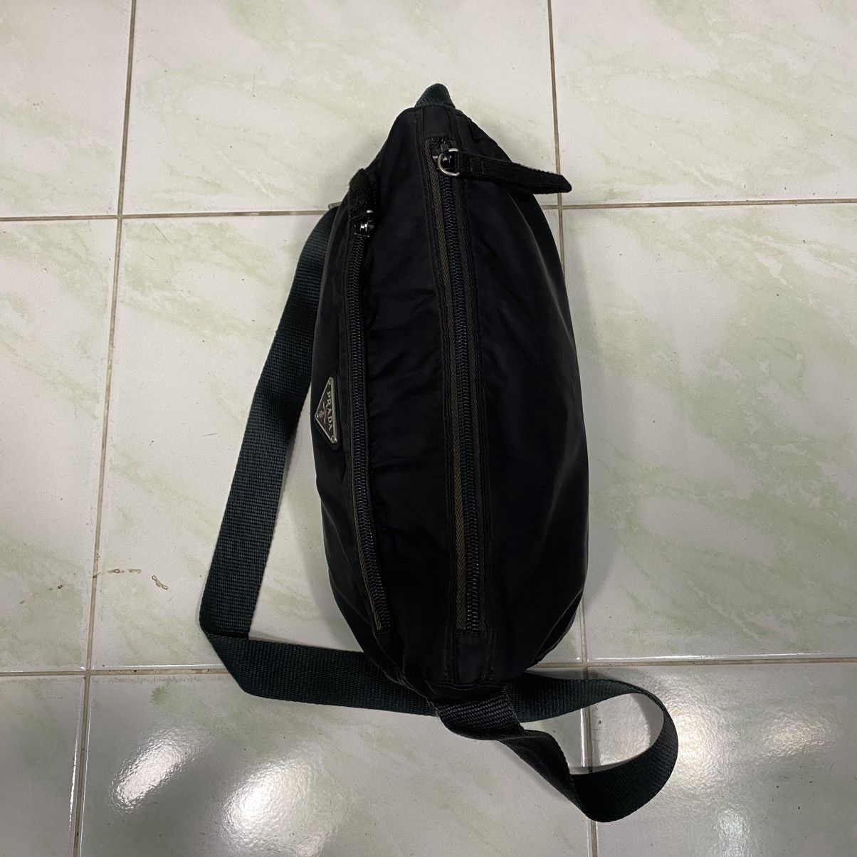 Prada 🔥VINTAGE SLING BAG PRADA MILANO Size ONE SIZE - 6 Thumbnail