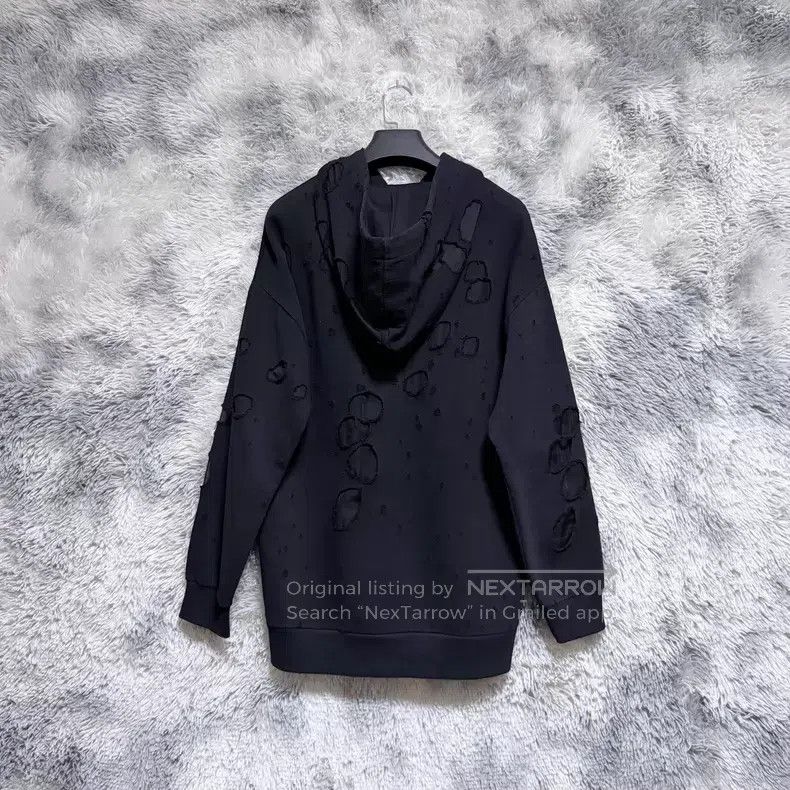 Givenchy Givenchy Metal Hole Vintage Oversized Hooded Sweatshirt, B Size US M / EU 48-50 / 2 - 2 Thumbnail