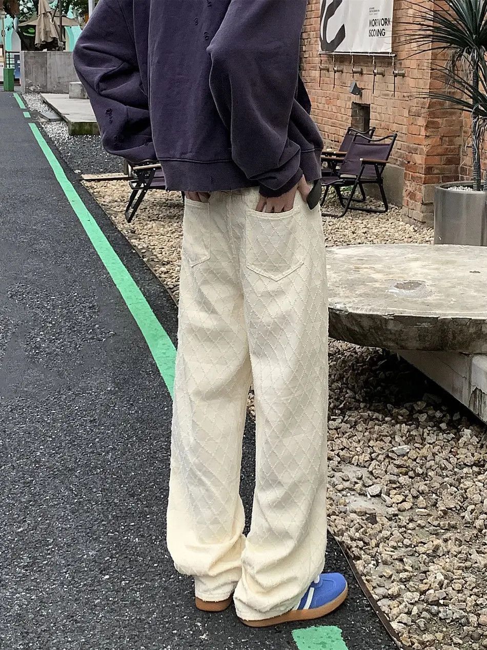 Retro loose apricot jacquard jeans