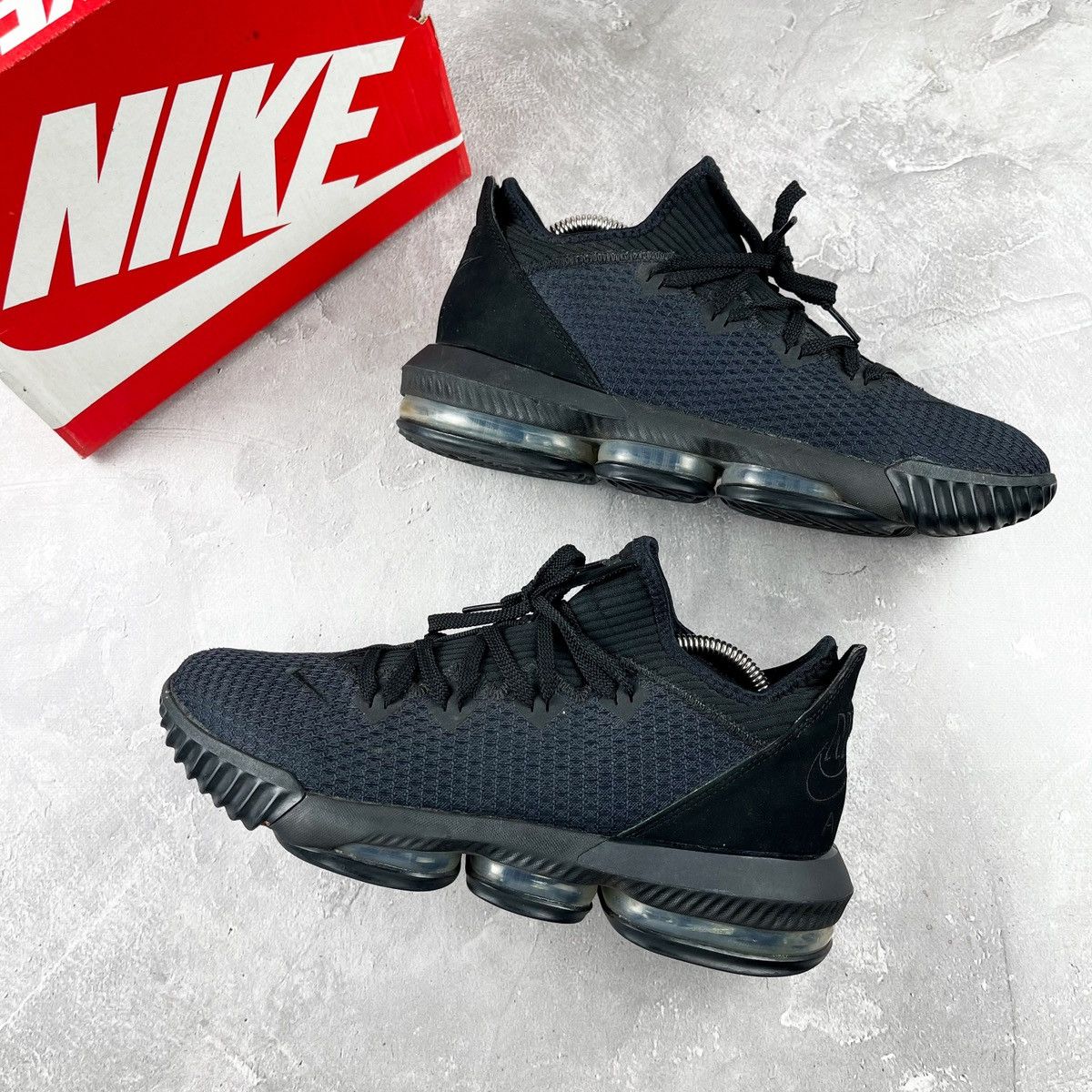 Nike Nike Lebron 16 Men's Low Basketball Shoes US 10 Size US 10 / EU 43 - 1 Thumbnail