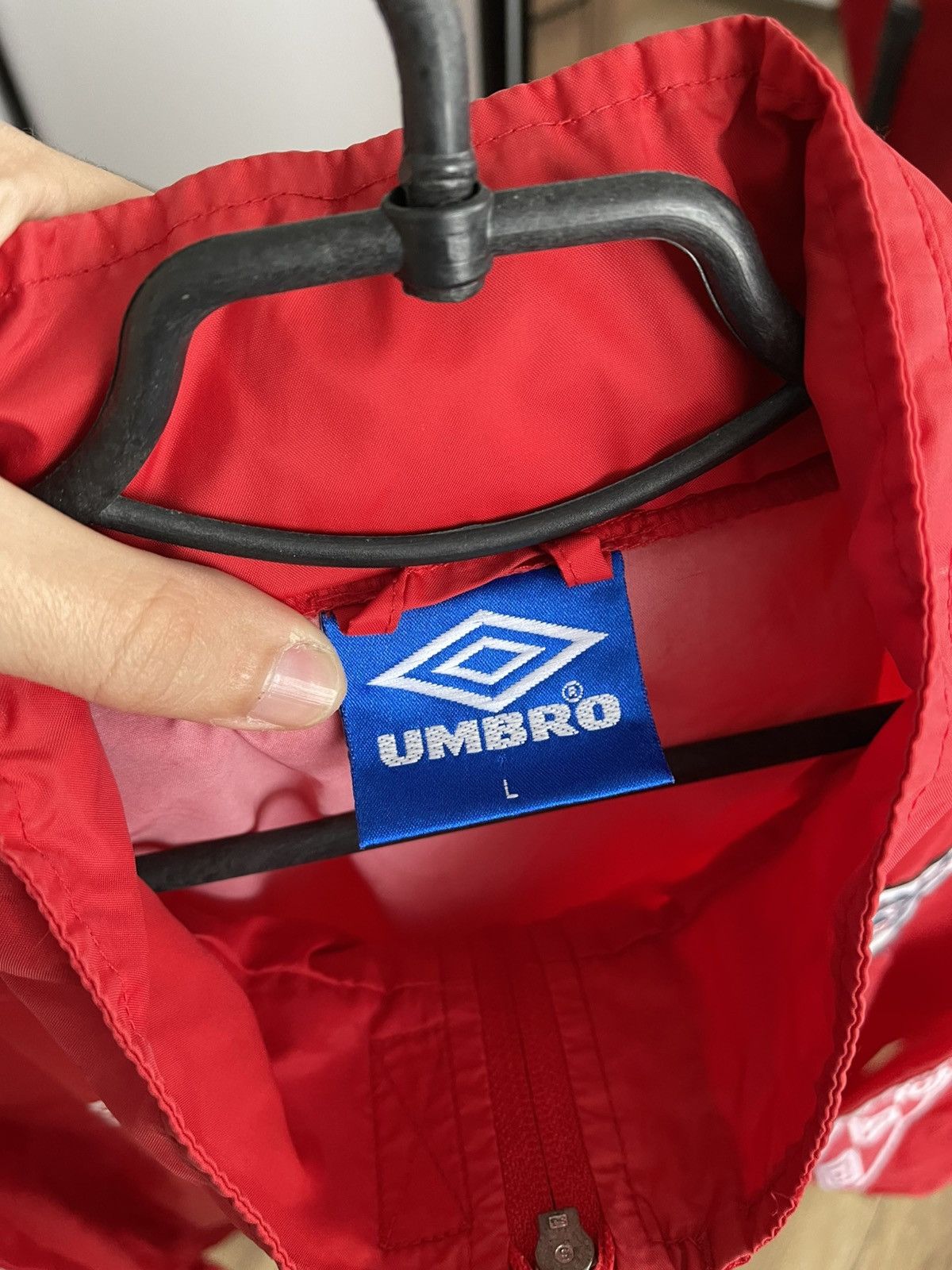 Umbro Umbro England Vintage Soccer Nylon Training Zip Jacket 90s Size US L / EU 52-54 / 3 - 13 Thumbnail