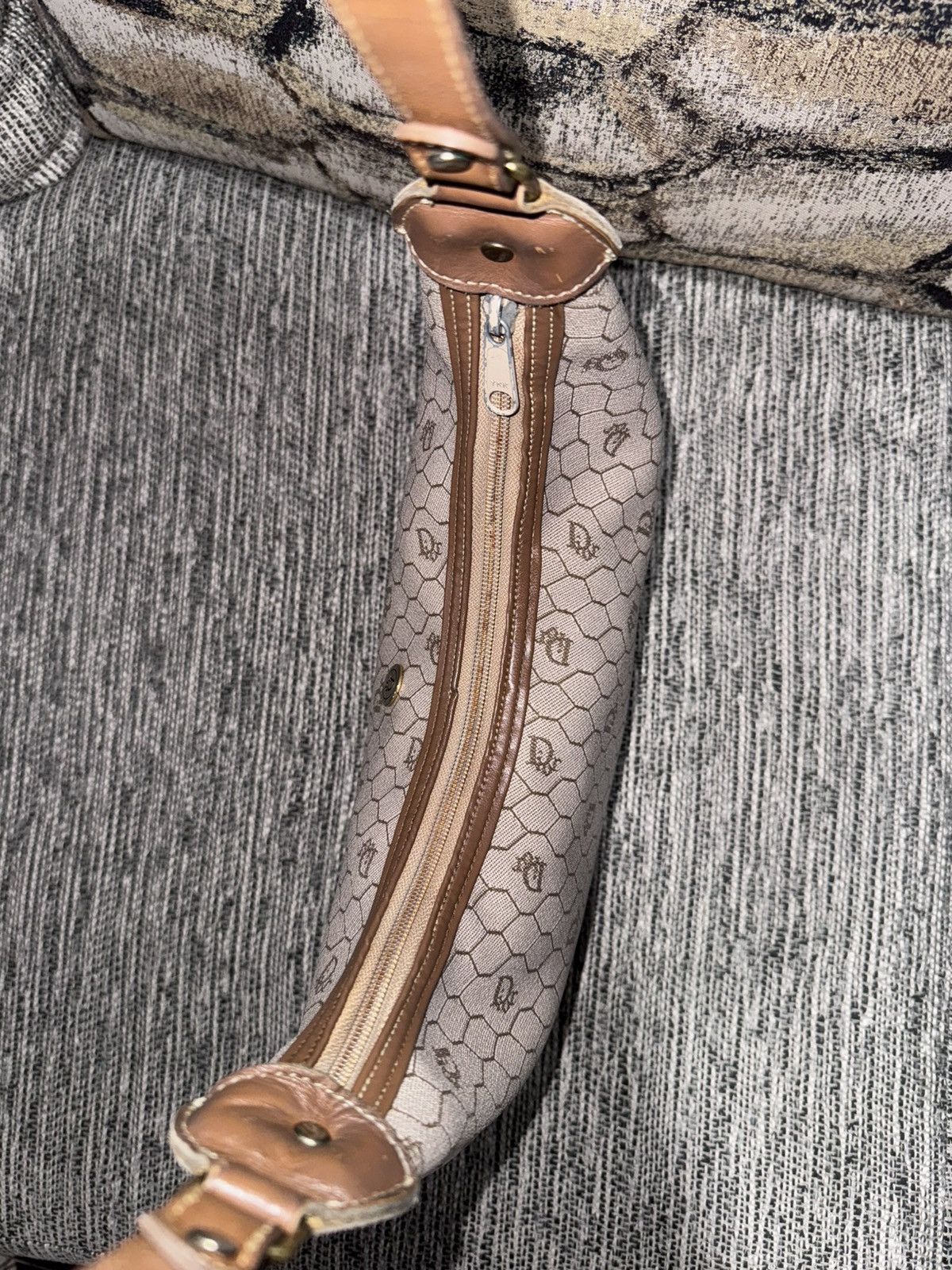 Dior × Vintage Christian Dior Honeycomb Leather Shoulder Crossbody Purse Size ONE SIZE - 3 Thumbnail