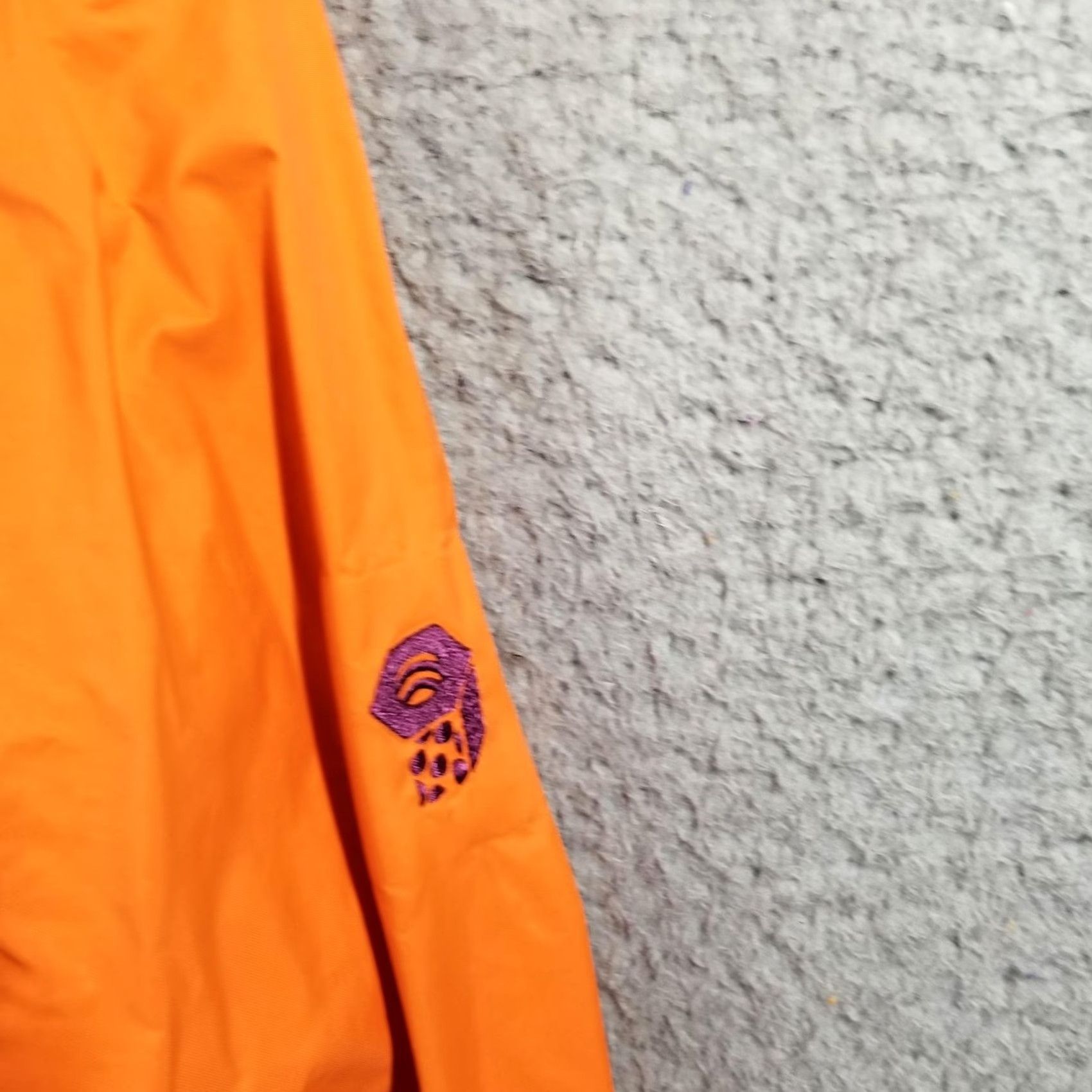 Mountain Hardwear VINTAGE Mountain Hardwear Jacket Womens Small Orange Hooded Windbreaker Rain Shell Trail Size S / US 4 / IT 40 - 5 Thumbnail