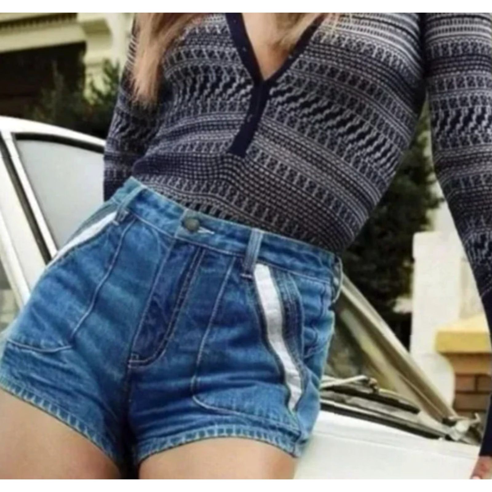 Free People VINTAGE Free People Blue Denim Eyelet Trim High Waisted Sweet Surrender Shorts-Size 31 Size 24" / US 00 / IT 34 - 3 Thumbnail