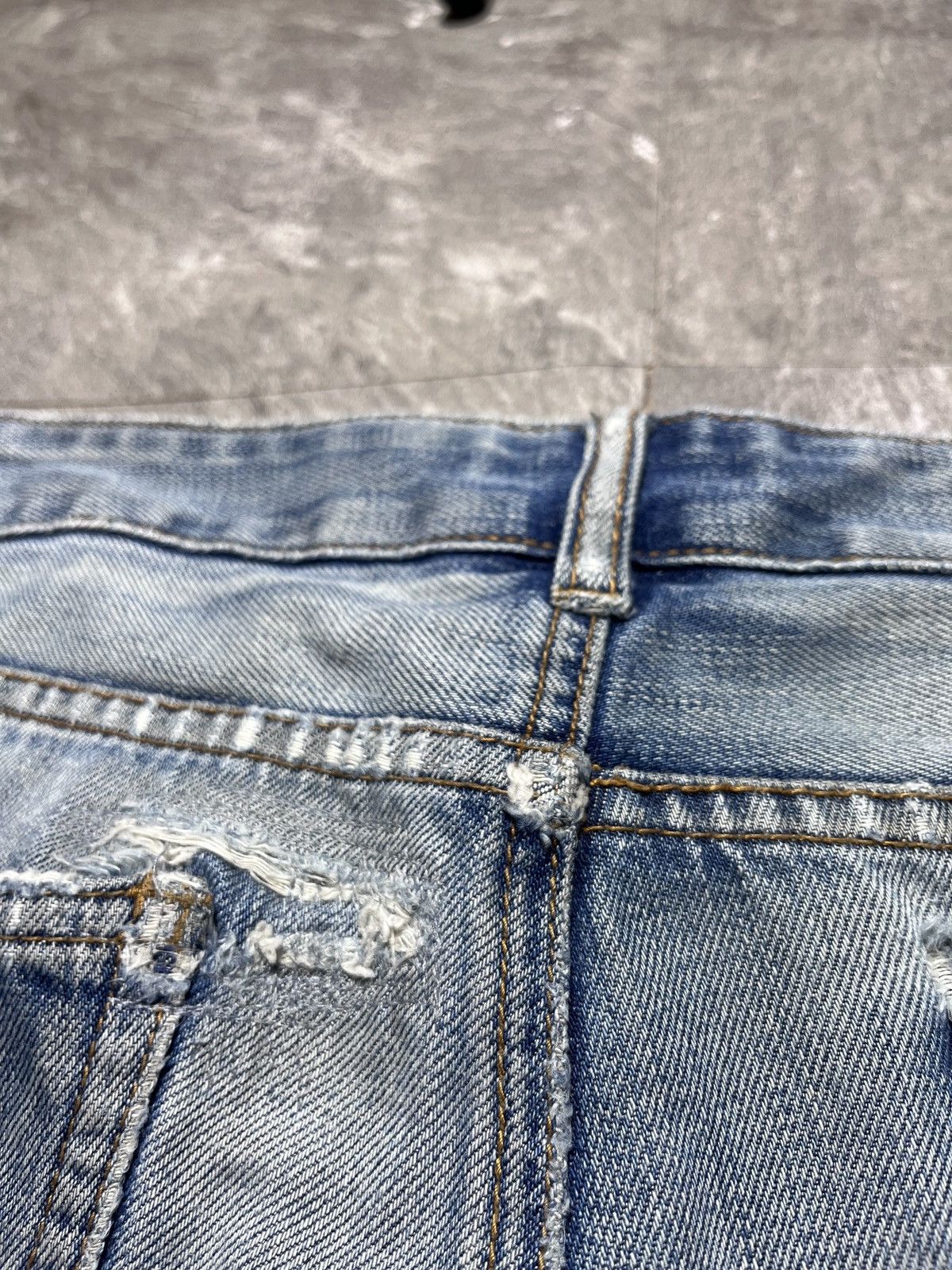 Dolce & Gabbana Vintage Dolce Gabbana Faded Denim Jeans Metal Logo Size US 36 / EU 52 - 2 Thumbnail