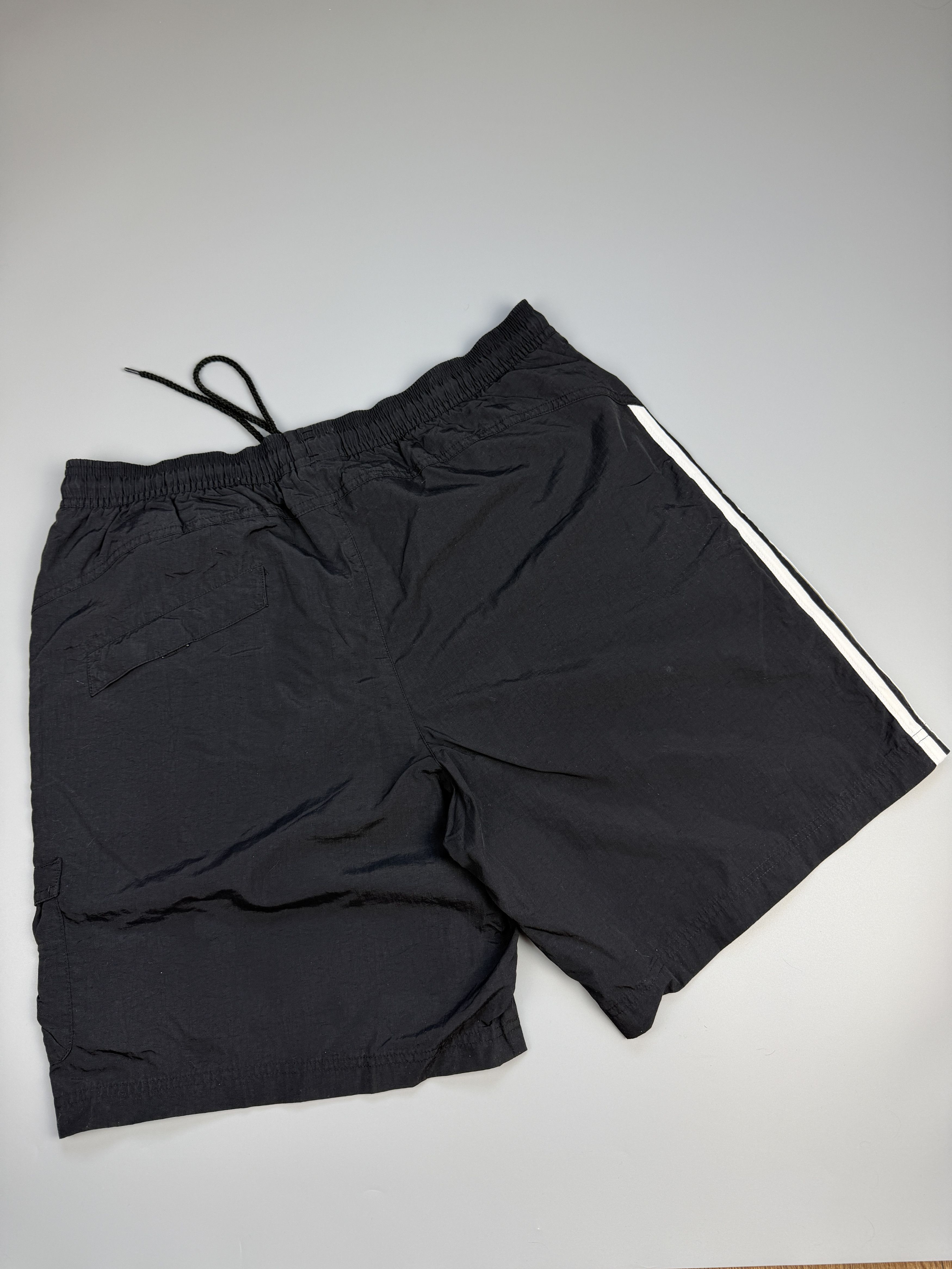 Adidas adidas perfomance gotic black white shorts Size US 34 / EU 50 - 5 Thumbnail