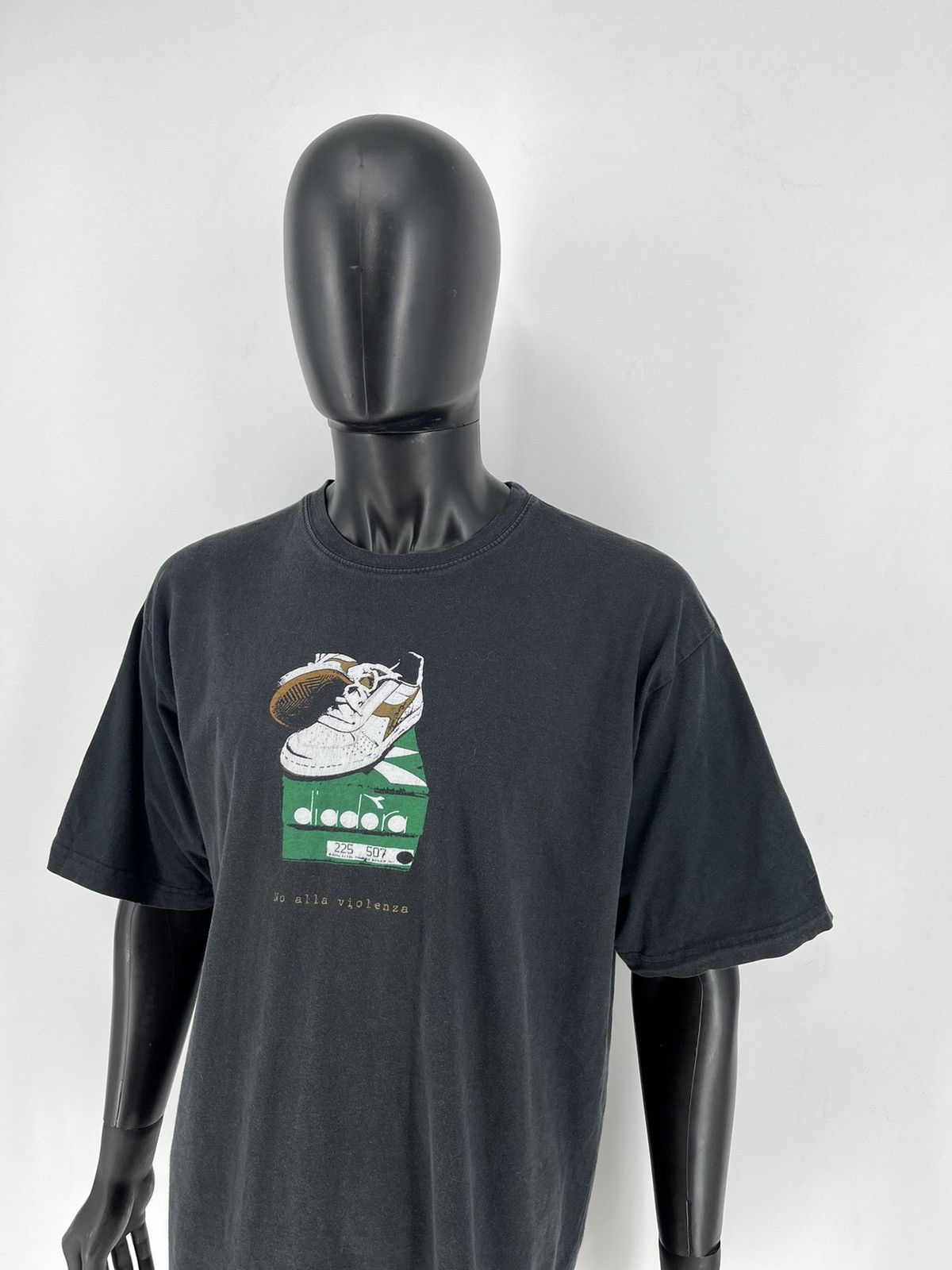 Vintage Vintage 80s Casuals Diadora"No alla violenza" No to violence Size US XL / EU 56 / 4 - 4 Thumbnail