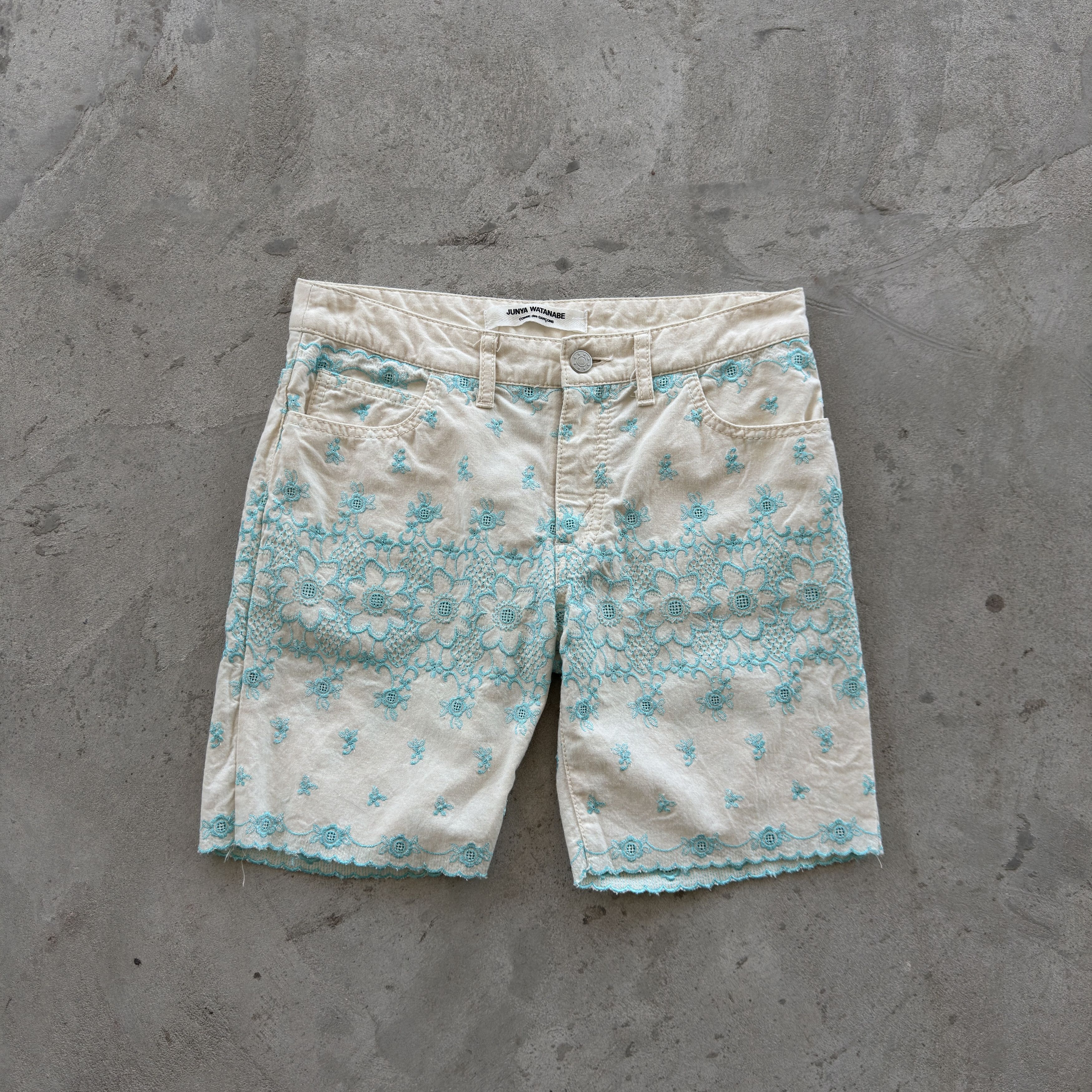 Junya Watanabe Junya Watanabe Comme Des Garcons Floral Lace Shorts Size S Size 30" / US 8 / IT 44 - 1 Thumbnail