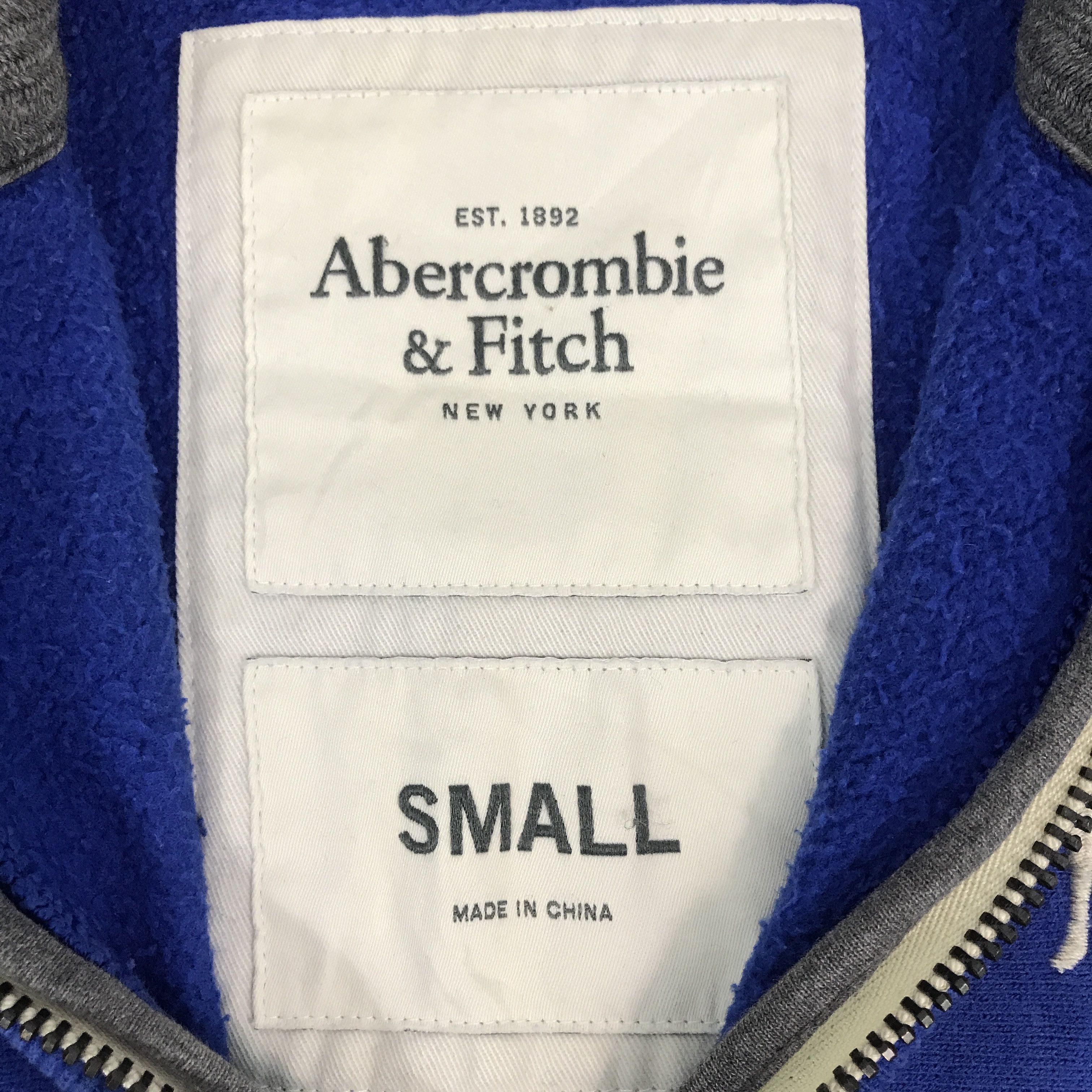 Abercrombie & Fitch × Vintage Vintage Abercrombie & Fitch Distressed blue hoodie Jacket Size US S / EU 44-46 / 1 - 9 Thumbnail