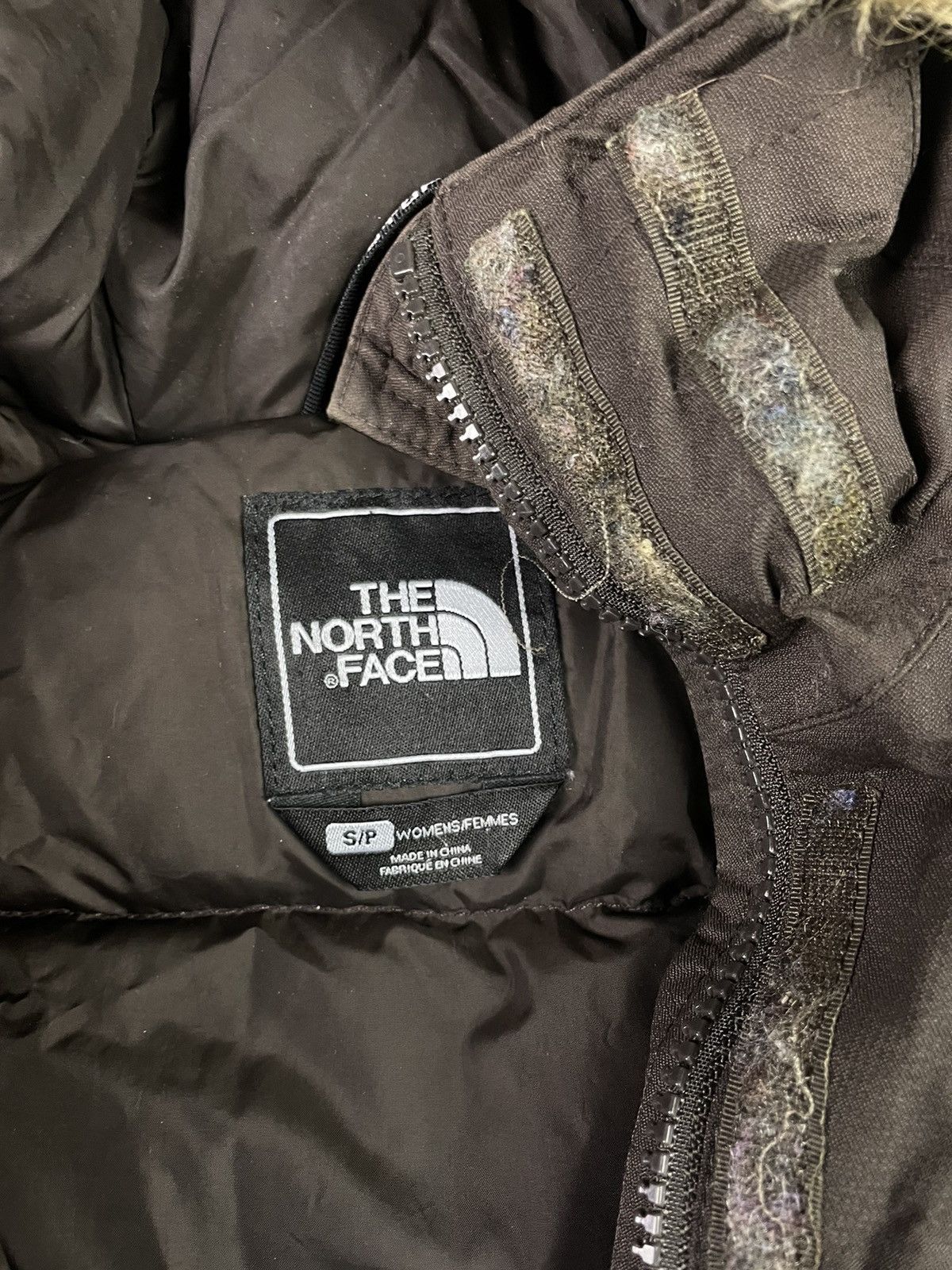 The North Face × Vintage Vintage Y2K The North Face Fur Hood Puffer Jacket Coat Size S / US 4 / IT 40 - 6 Thumbnail