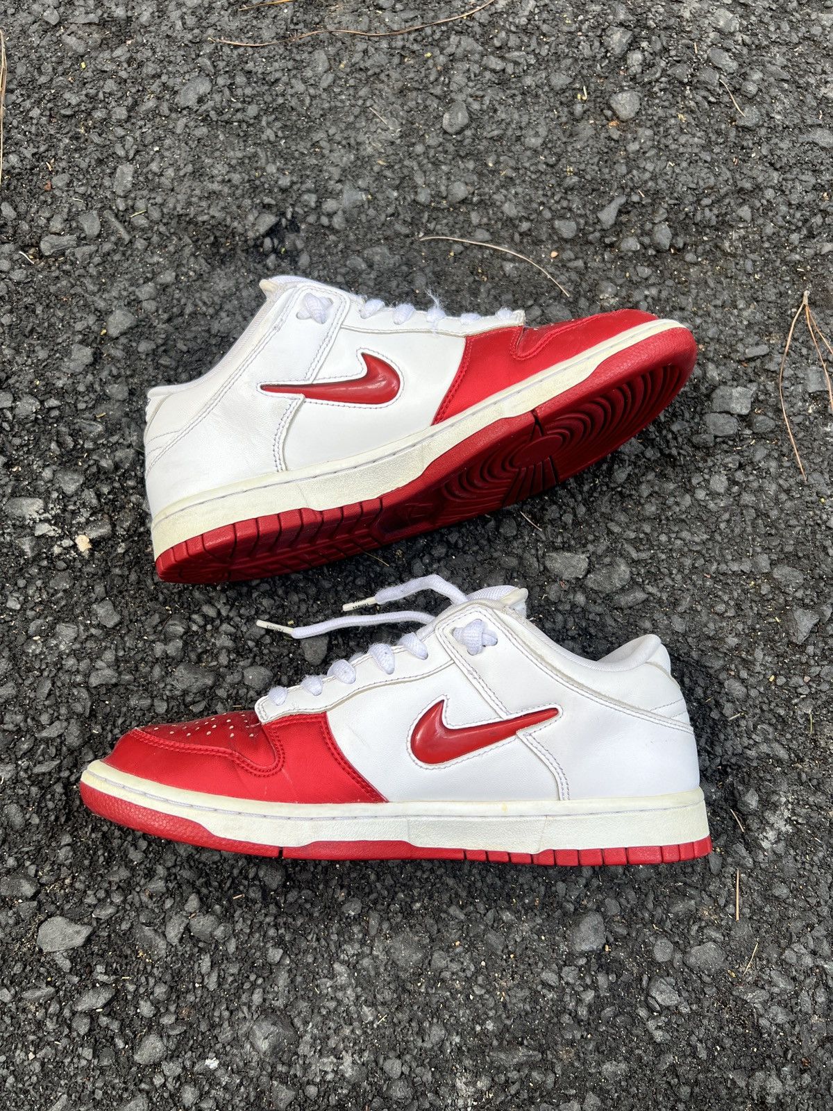 Nike × Supreme Nike Supreme x Dunk SB Low ‘Varsity Red’ CK3480-600 Size US 9 / EU 42 - 2 Thumbnail