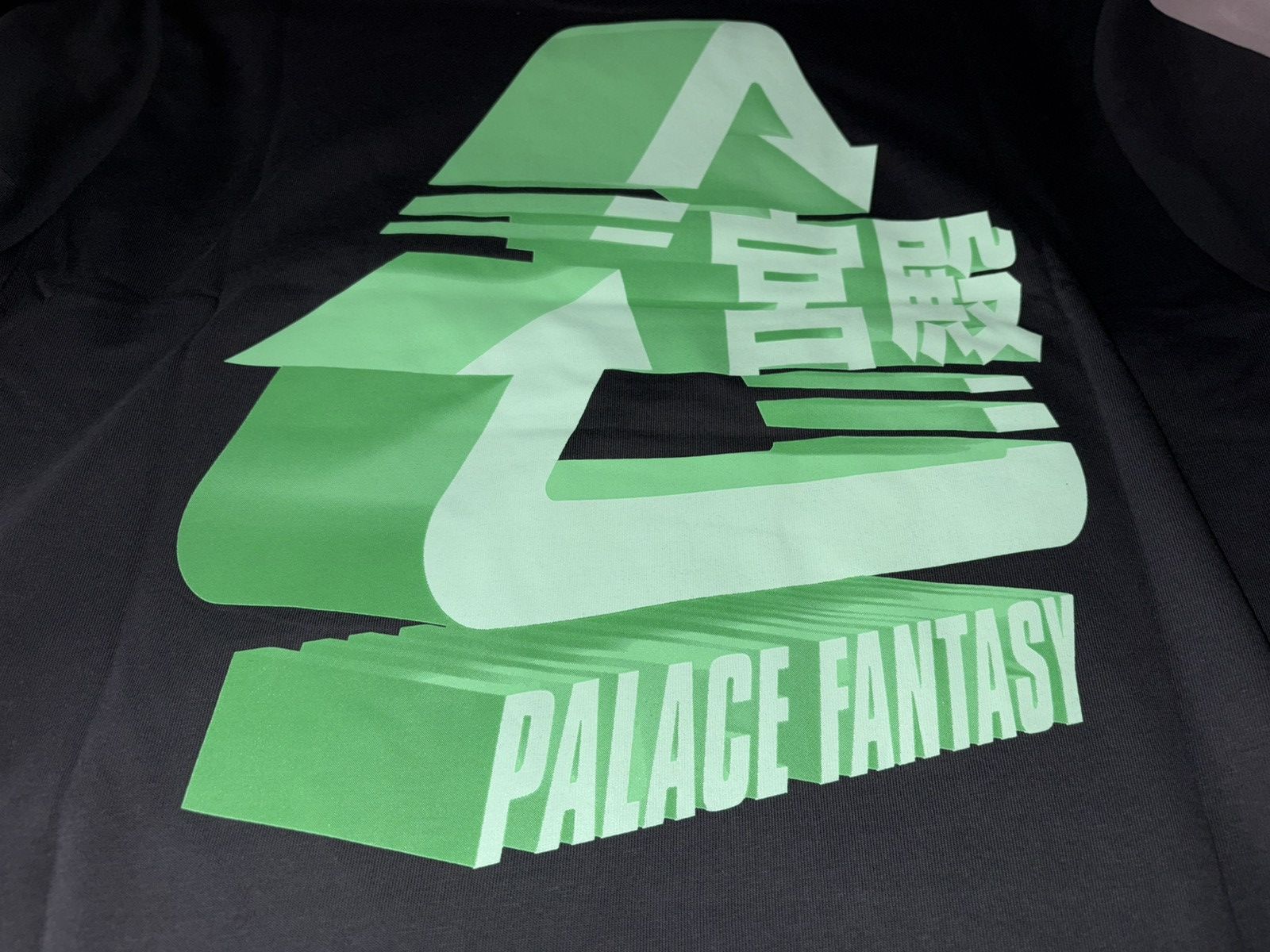 送料無料！PALACE SCI-FI FANTASY TRI T-SHIRT WHITE PalacexSciFiFantasyTriTshirtBl