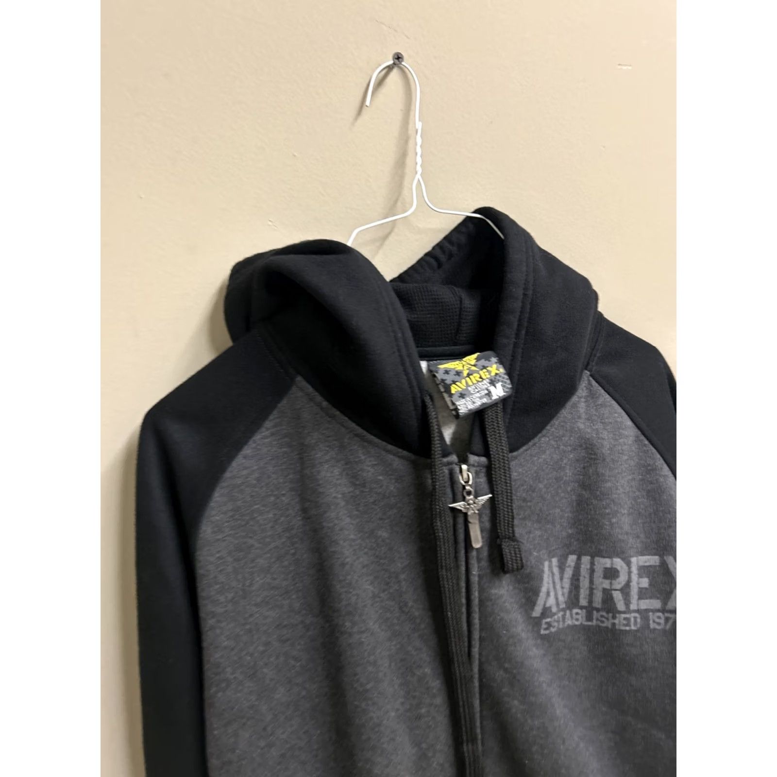 Avirex VINTAGE Avirex Hoodie Medium M Gray Hip Hop 90s 2000s Men Size US M / EU 48-50 / 2 - 5 Thumbnail