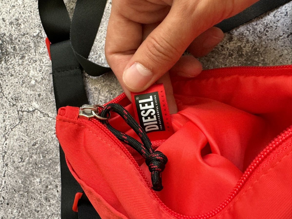 Diesel × Vintage Vintage Diesel Red crossbody sling bag messenger Size ONE SIZE - 8 Thumbnail