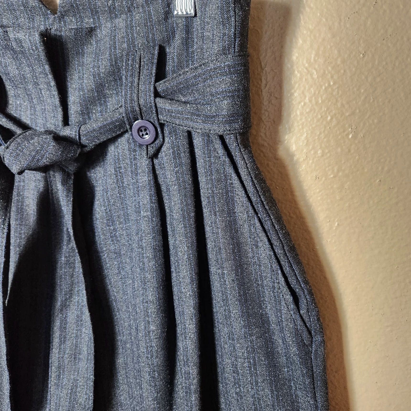 Vintage VINTAGE Nina USA High Tie Waist Pinstripe Wide Leg Crop Pants - Size M, Gray, Wide-Leg, Cropped, Pinstripe, Flat Front, Zip Closure, 15" Waist, Womens Size 32" / US 10 / IT 46 - 4 Thumbnail
