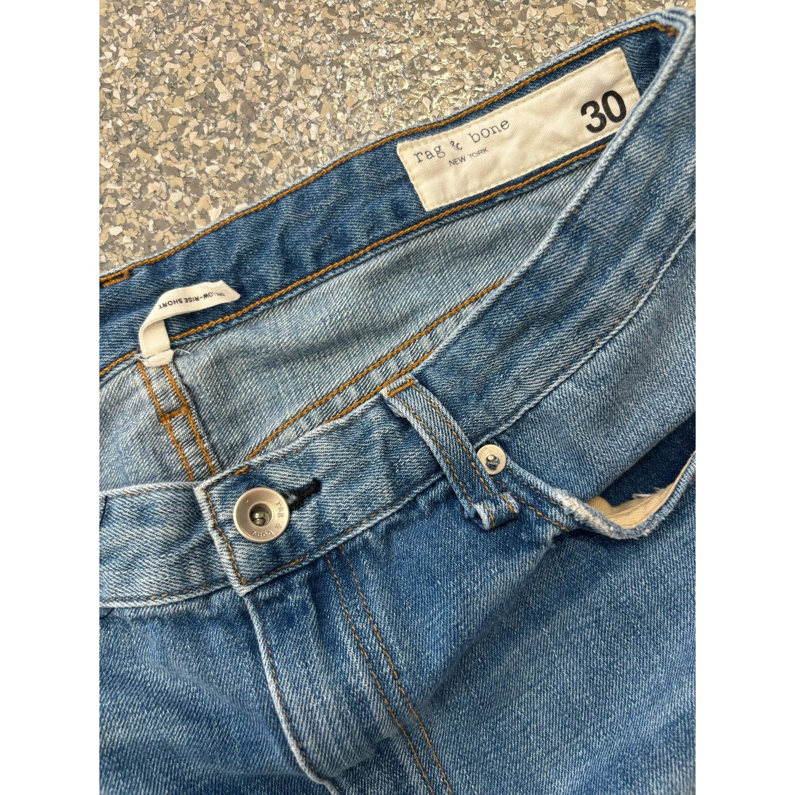 Rag & Bone Rag and Bone Dre low-rise cut off jean shorts ￼ Size 30" / US 8 / IT 44 - 4 Thumbnail