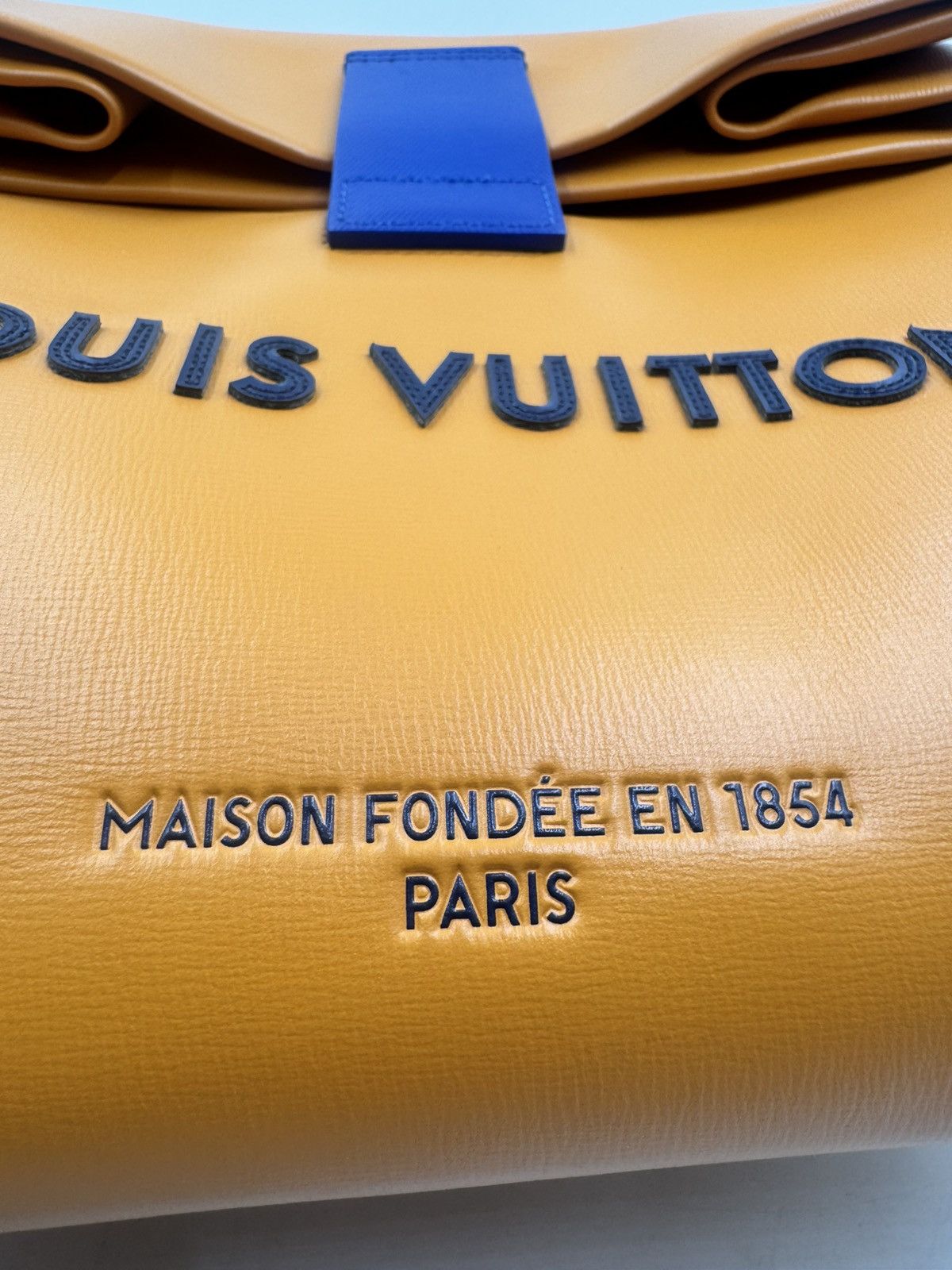Louis Vuitton Louis Vuitton Sandwich Bag Safran Size 32 - 14 Thumbnail