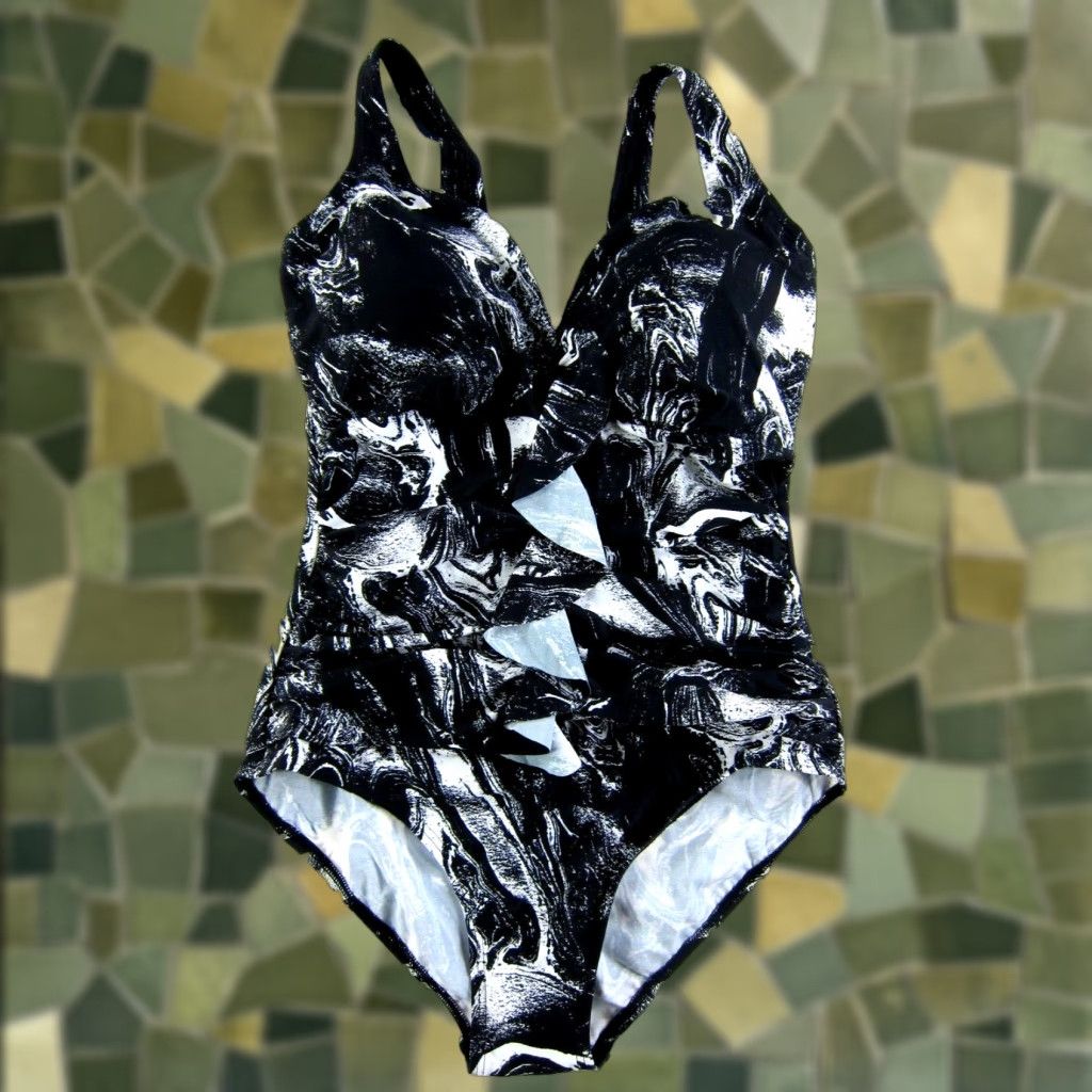 Vintage NWT SwimsuitsForAll Black White Swirl Ruched Slimming One Piece Swimsuit 18 Size ONE SIZE - 1 Thumbnail