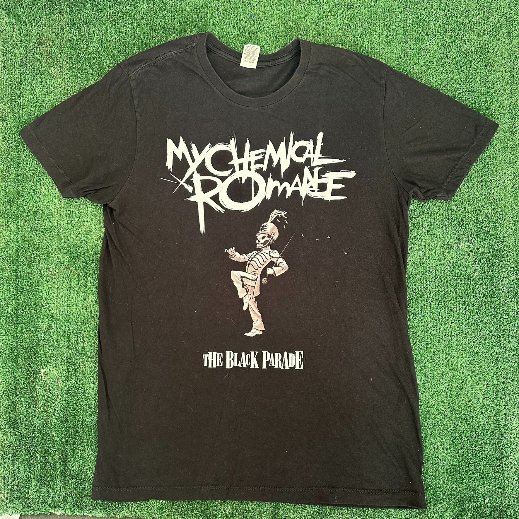 Band Tees Vintage My Chemical Romance T-Shirt The Black Parade Emo Tee Size US L / EU 52-54 / 3 - 1 Thumbnail