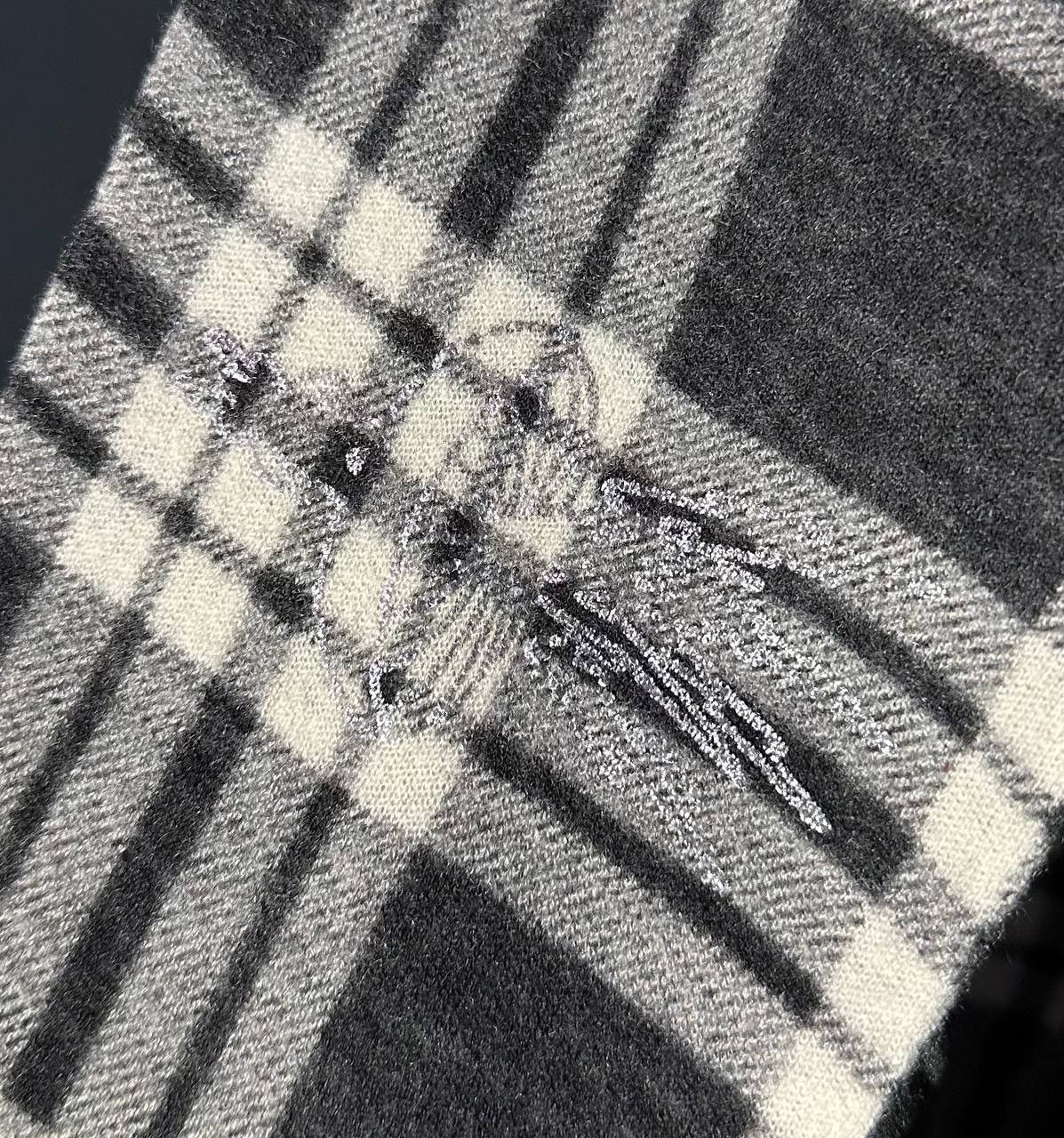 Zadig & Voltaire Zadig Voltaire Deluxe Cashmere Print Embellished Sweater Size M / US 6-8 / IT 42-44 - 3 Thumbnail