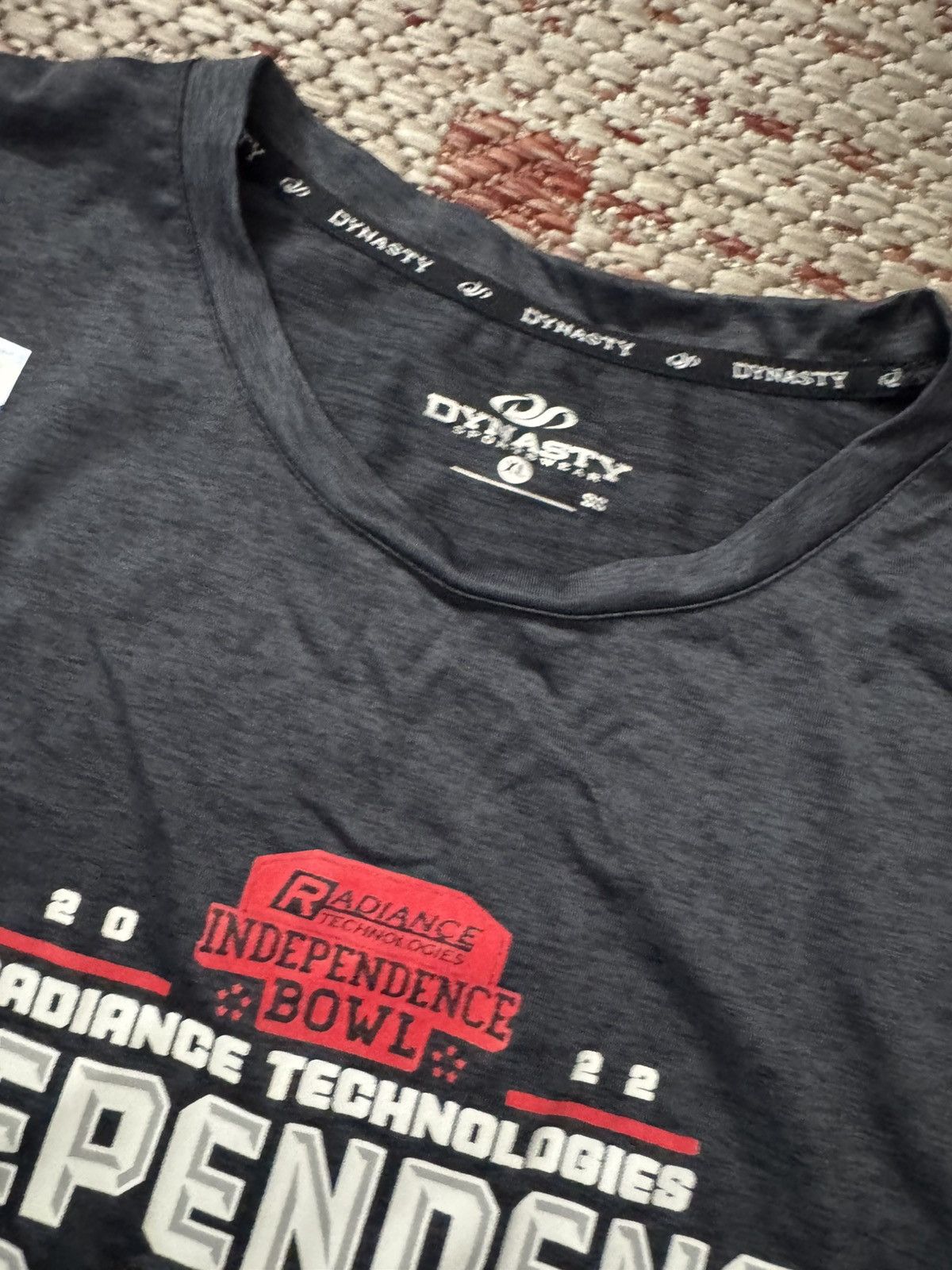 NCAA University of Houston Cougars Independence Bowl Tee XL Size US XL / EU 56 / 4 - 3 Thumbnail