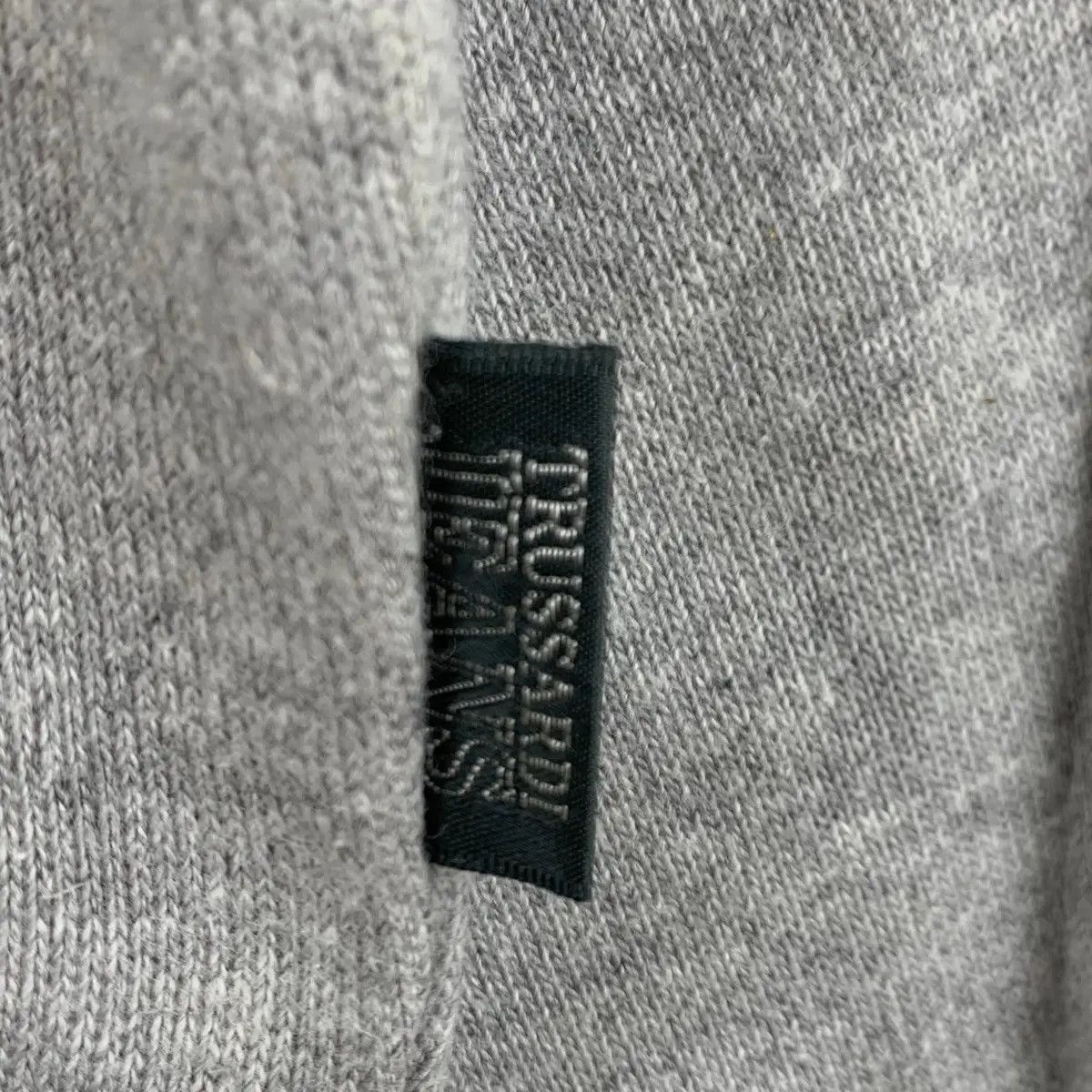 Trussardi × Vintage Vtg TRUSSARDI JEANS ITALY Center Logo Oversized Sweatshirt Size XL / US 12-14 / IT 48-50 - 6 Thumbnail