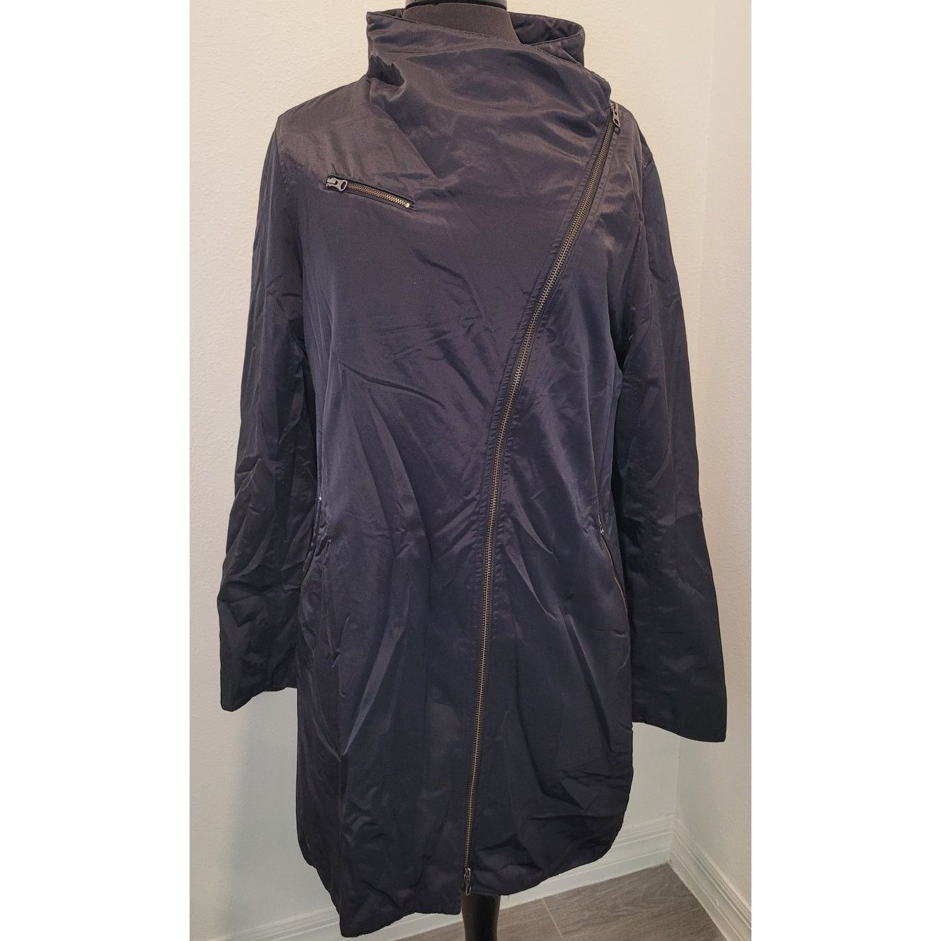 Eileen Fisher Eileen Fisher Black Fleece-Lined Moto Jacket Outerwear M Size M / US 6-8 / IT 42-44 - 1 Thumbnail