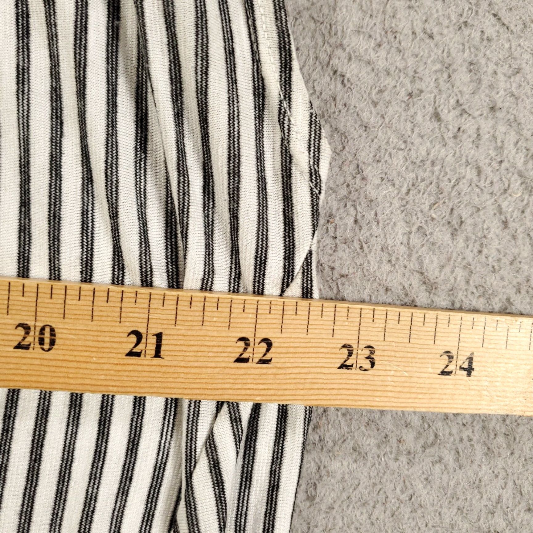 Vintage Max Studio Top Women’s 1X Boho Striped Black White Pullover Twist Waist Tie Top Size XL / US 12-14 / IT 48-50 - 4 Thumbnail
