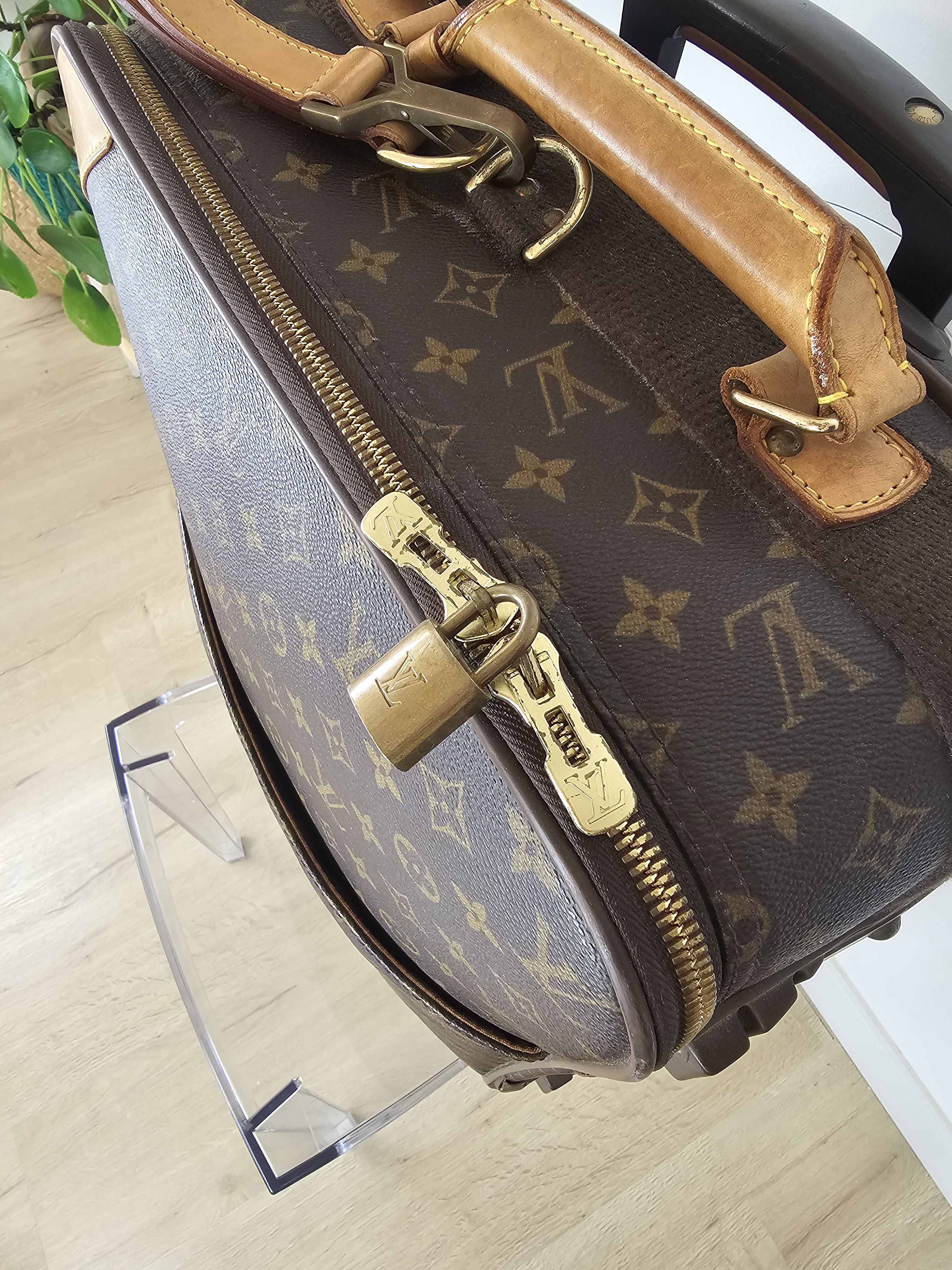 Louis Vuitton Valise Pégase Louis Vuitton Format cabine Size ONE SIZE - 6 Thumbnail