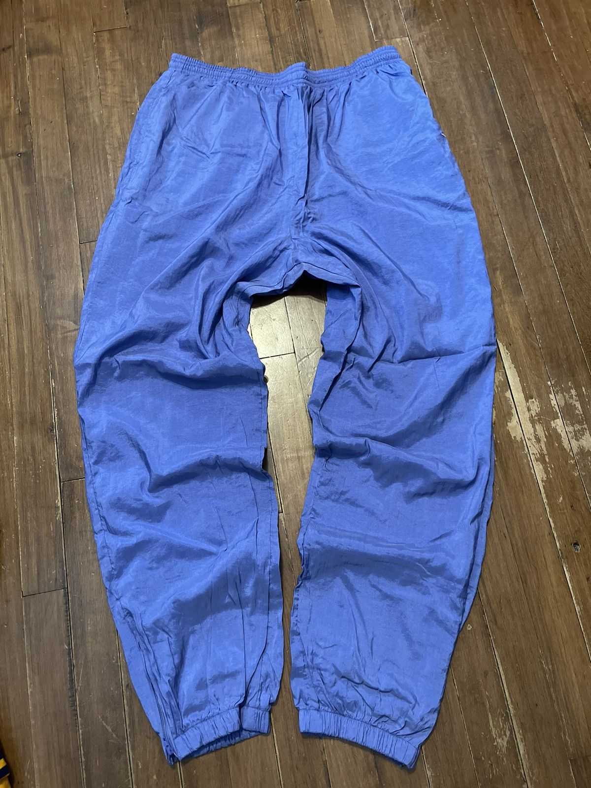 Le Coq Sportif × Vintage Vintage Le Coq Sportif Zip Leg Nylon Drill Pant Lined Warmup Size US 35 - 1 Thumbnail