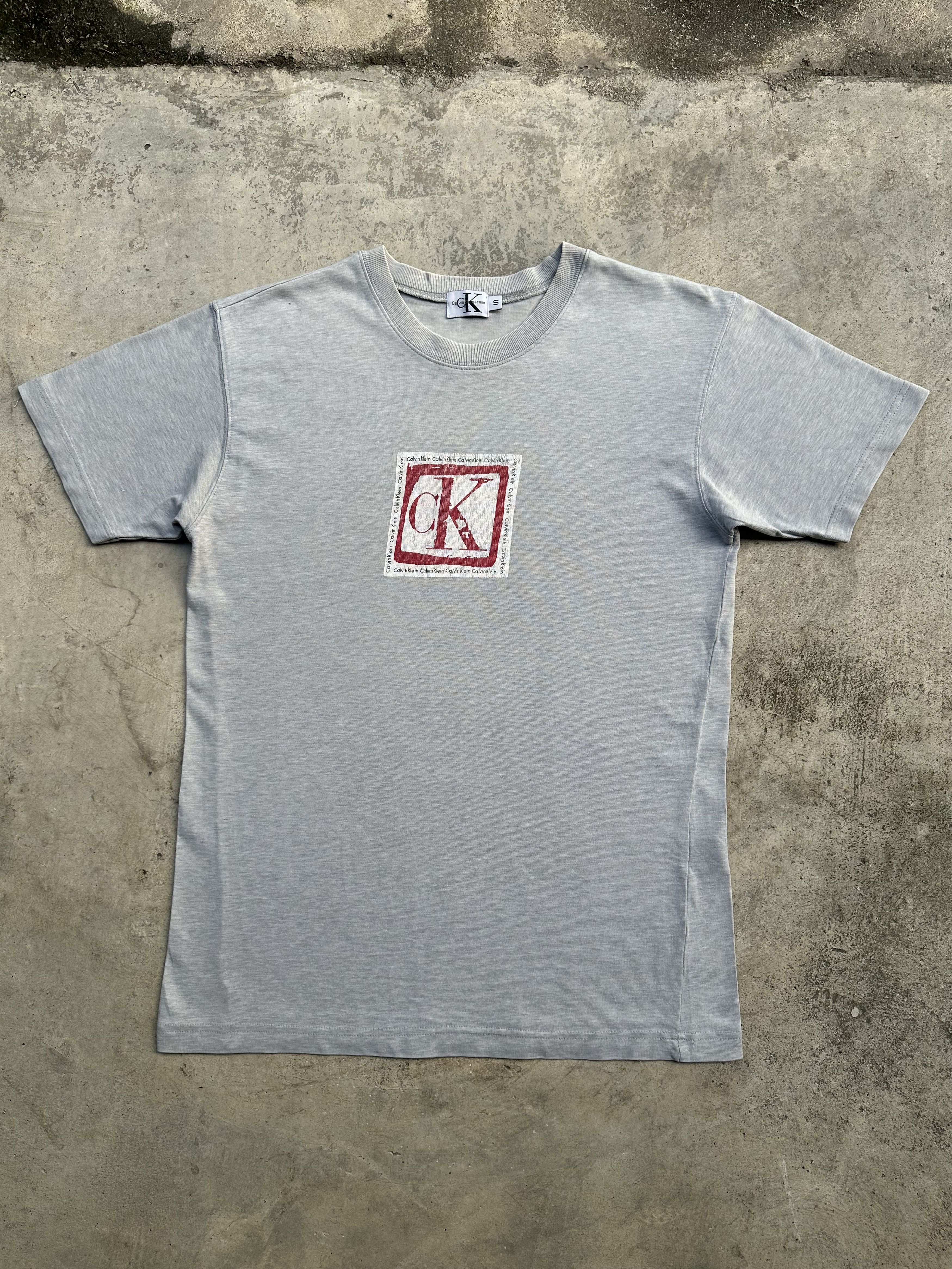 Calvin Klein Vintage 90s Calvin Klein Box Logo Tee Size US S / EU 44-46 / 1 - 1 Thumbnail