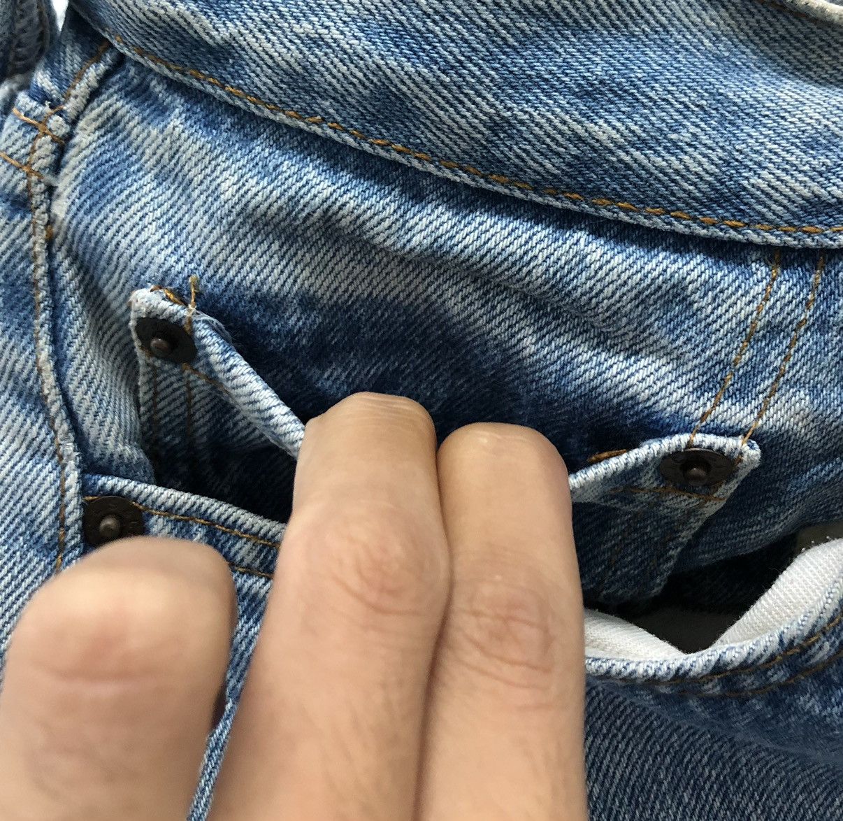 Levi's Vintage Clothing Vintage Levi’s 501 Light Wash Jeans – Made in USA Size US 30 / EU 46 - 7 Thumbnail