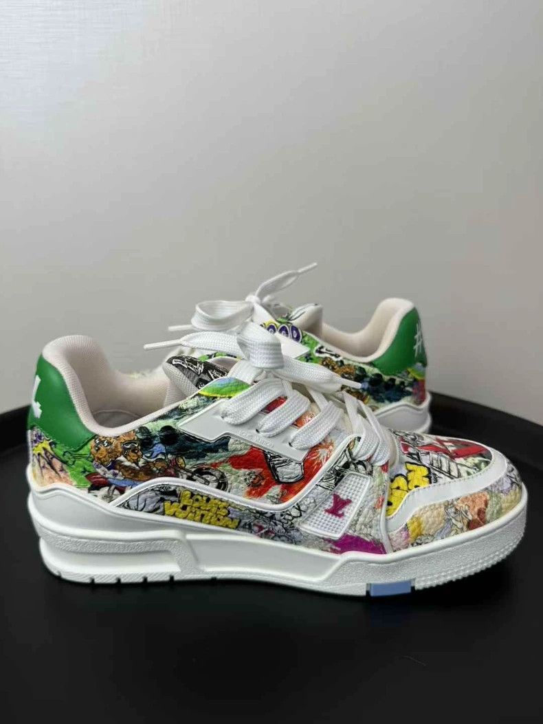 Louis Vuitton Louis Vuitton Colored graffiti limited edition sneakers Size US 7 / IT 37 - 2 Thumbnail