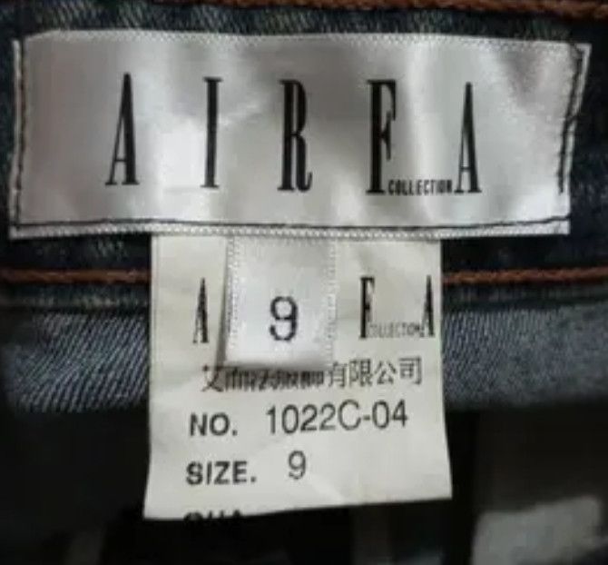 Other Flare see-through motif Size 30" / US 8 / IT 44 - 4 Thumbnail