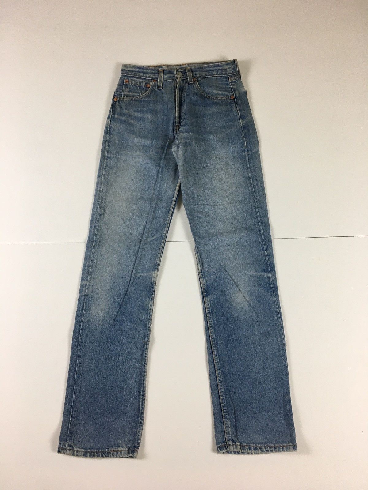 Levi's Vintage Clothing Vintage Levi’s 501 Straight Cut Size US 26 / EU 42 - 1 Thumbnail