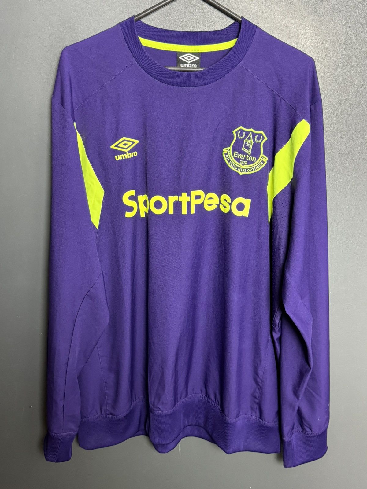 Umbro Everton Training Football Sweatshirt Size US XL / EU 56 / 4 - 1 Thumbnail