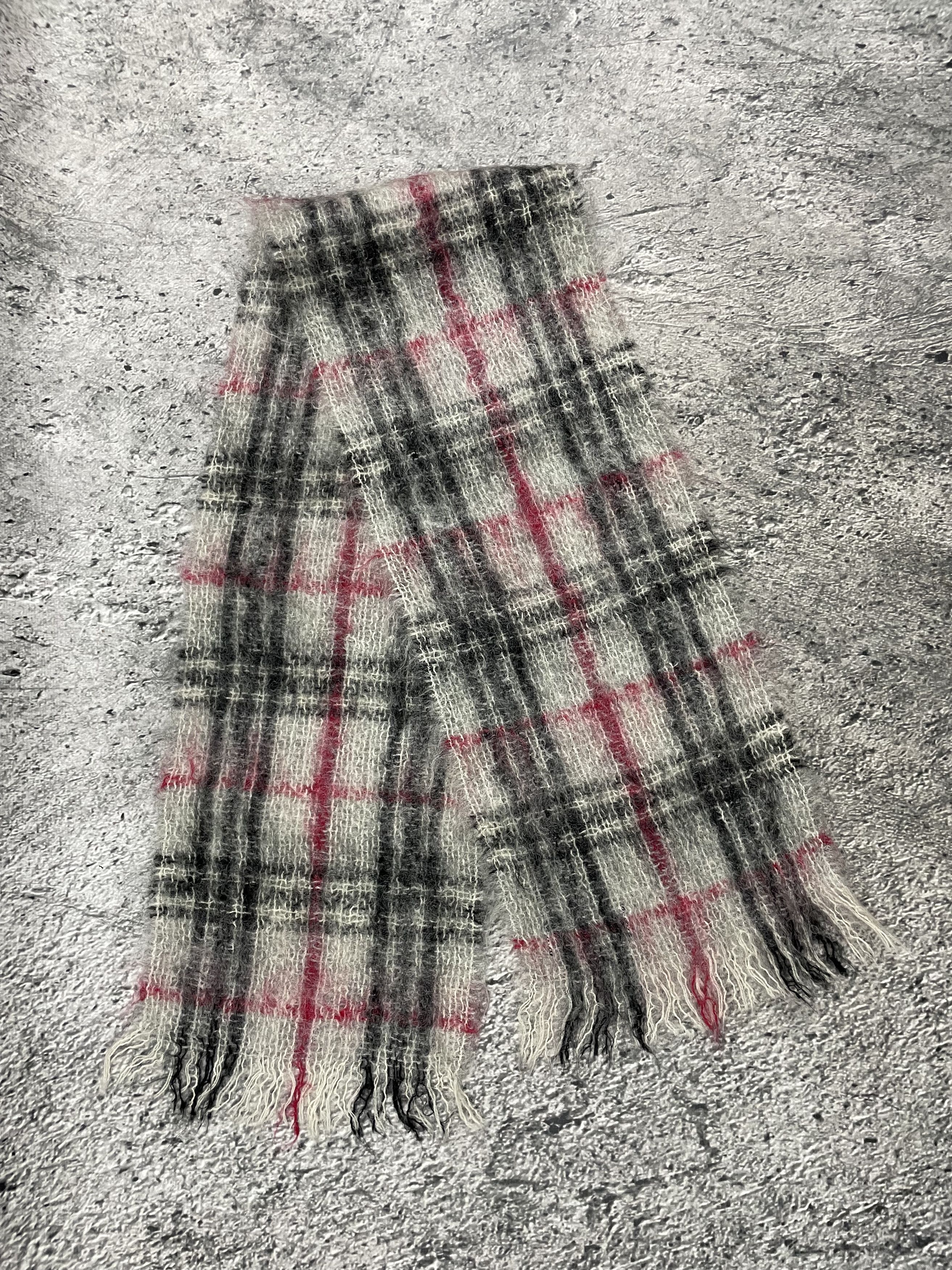 Burberry Burberry checkered mohair and wool fuzzy scarf Size ONE SIZE - 2 Thumbnail