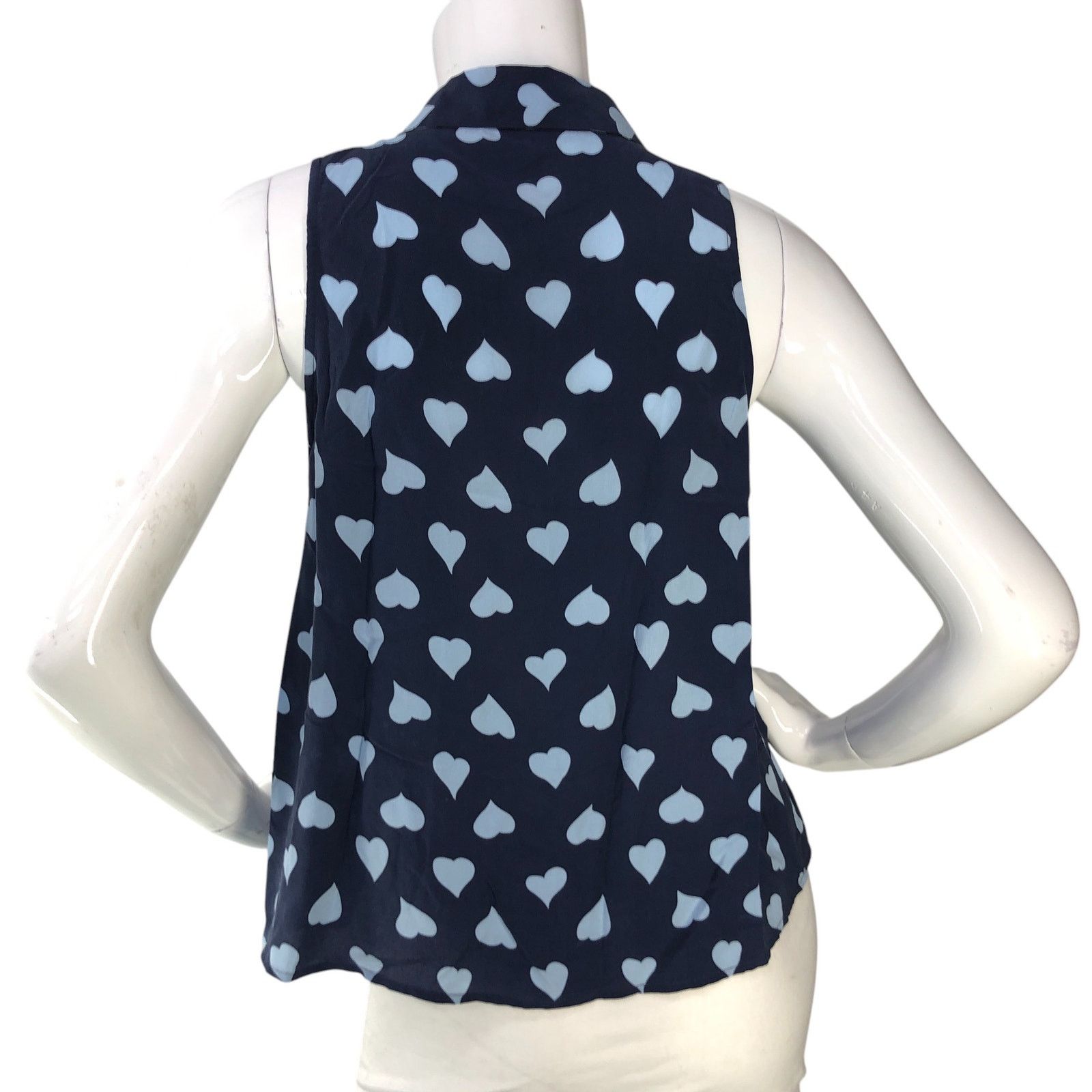 Equipment Equipment Size S Top Mina Blouse Heart Print *TINY FLAW Size S / US 4 / IT 40 - 7 Thumbnail