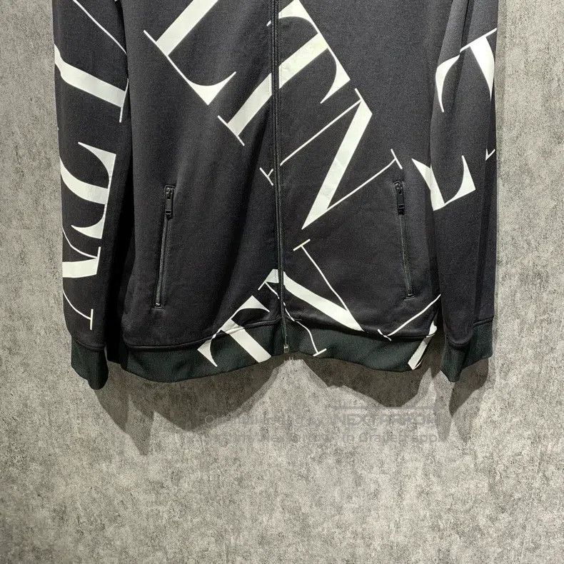 Valentino Valentino Full print jacket Size US L / EU 52-54 / 3 - 8 Thumbnail