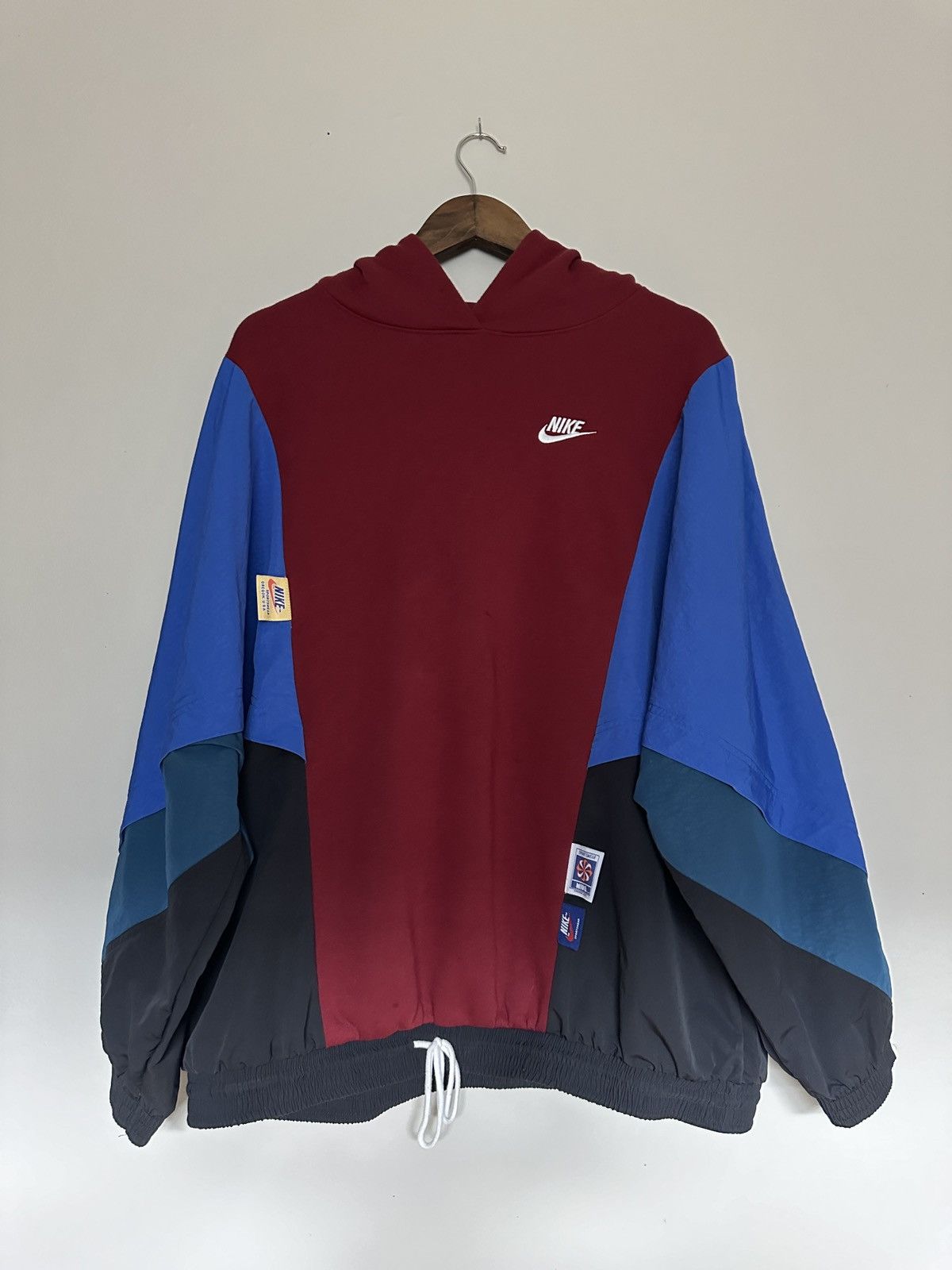 Nike Women's Nike Sportswear Pullover Hoodie Size L / US 10 / IT 46 - 1 Thumbnail