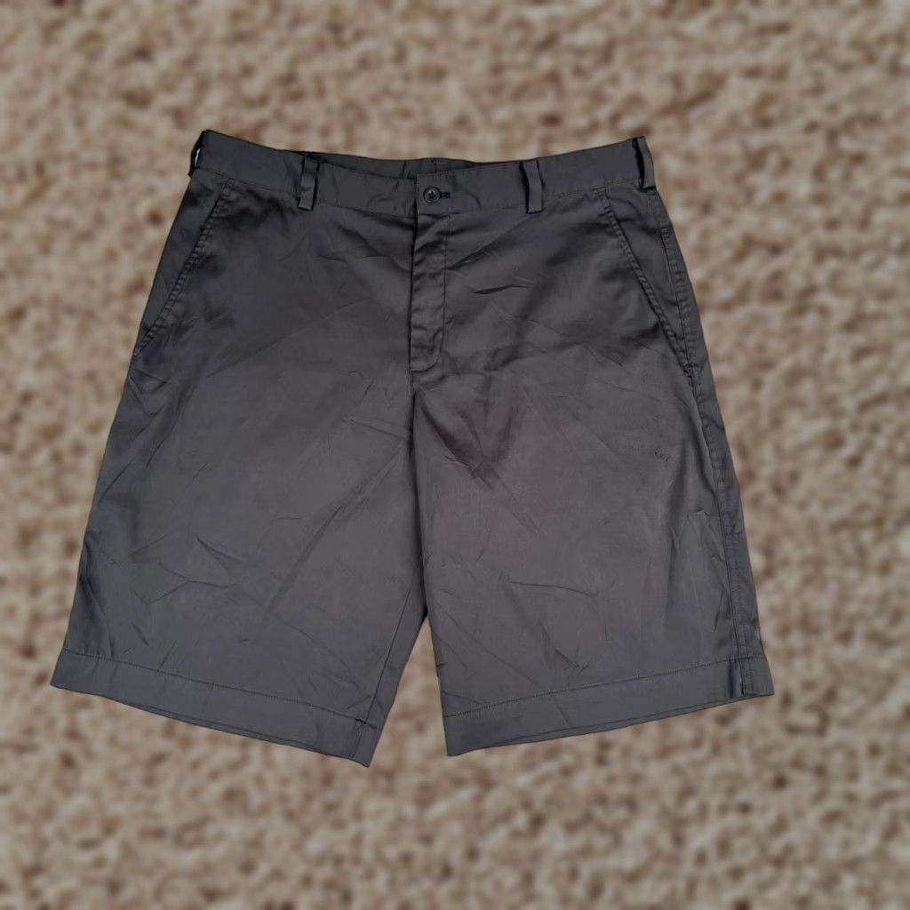 Nike Nike Shorts Mens 36 Gray Polyester Blend Golf Outdoor 30x11 Modern Athletic Activewear Casual Travel Mens Short Grey Nike Short 30x11 Size US 36 / EU 52 - 1 Thumbnail