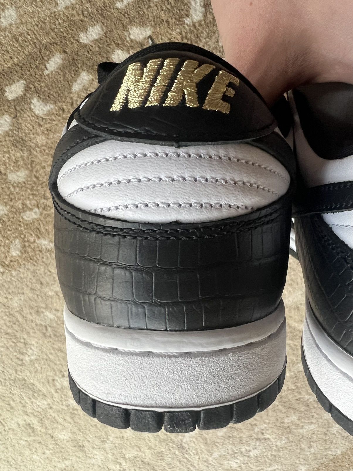 Nike × Supreme Nike SB Dunk Low Supreme Stars Black Size US 11 / EU 44 - 14 Thumbnail